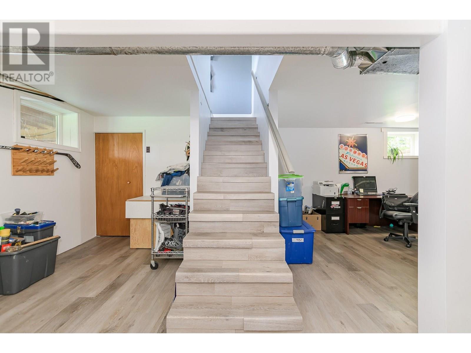 SICAMOUS, British Columbia, V0E 2V4, CA, 3 Bedrooms Bedrooms, ,2 BathroomsBathrooms,Residential,For Sale,1903862