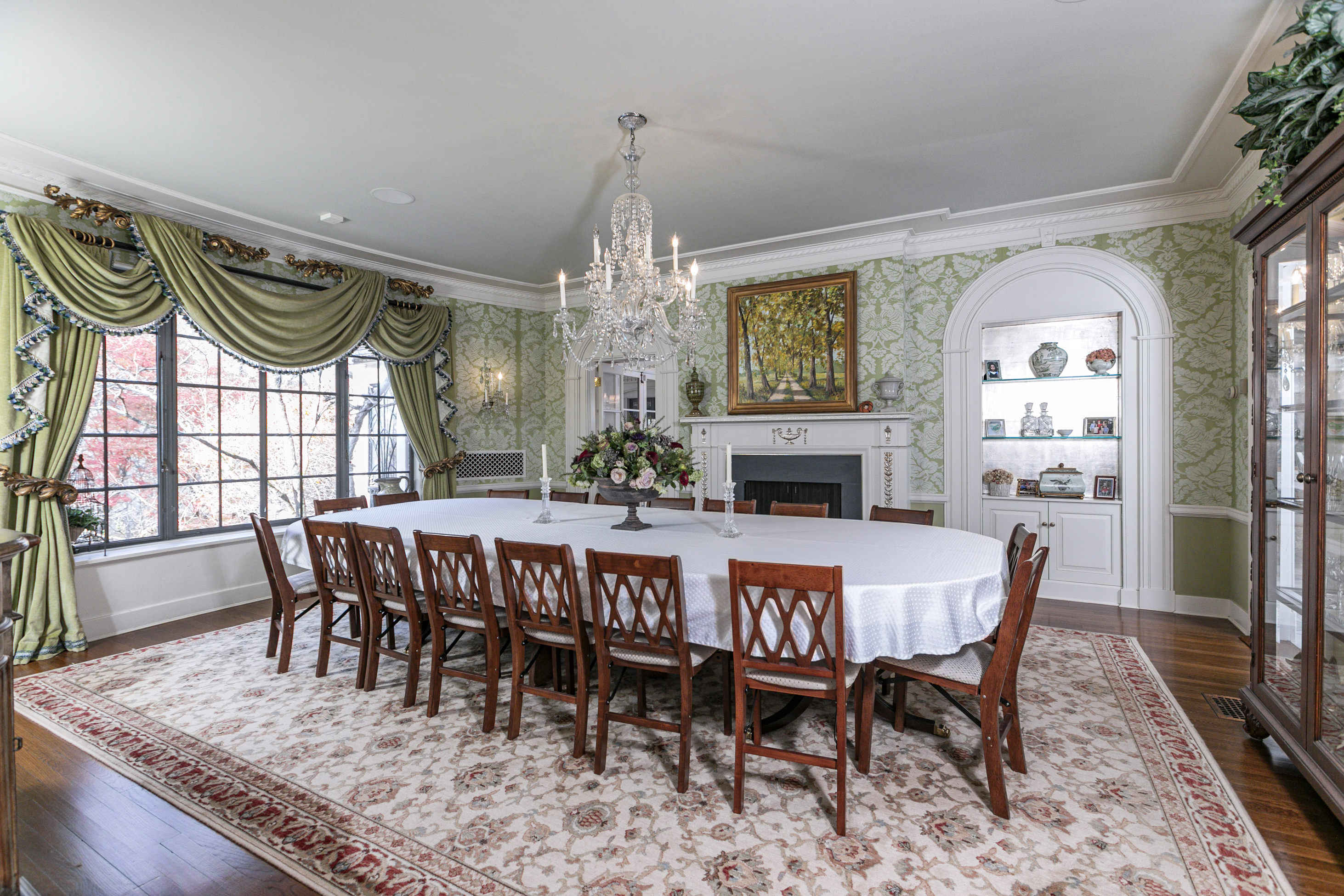  Iconic 1930s Princeton Estate with Pool, Home Theater, and Acreage - 物件實景