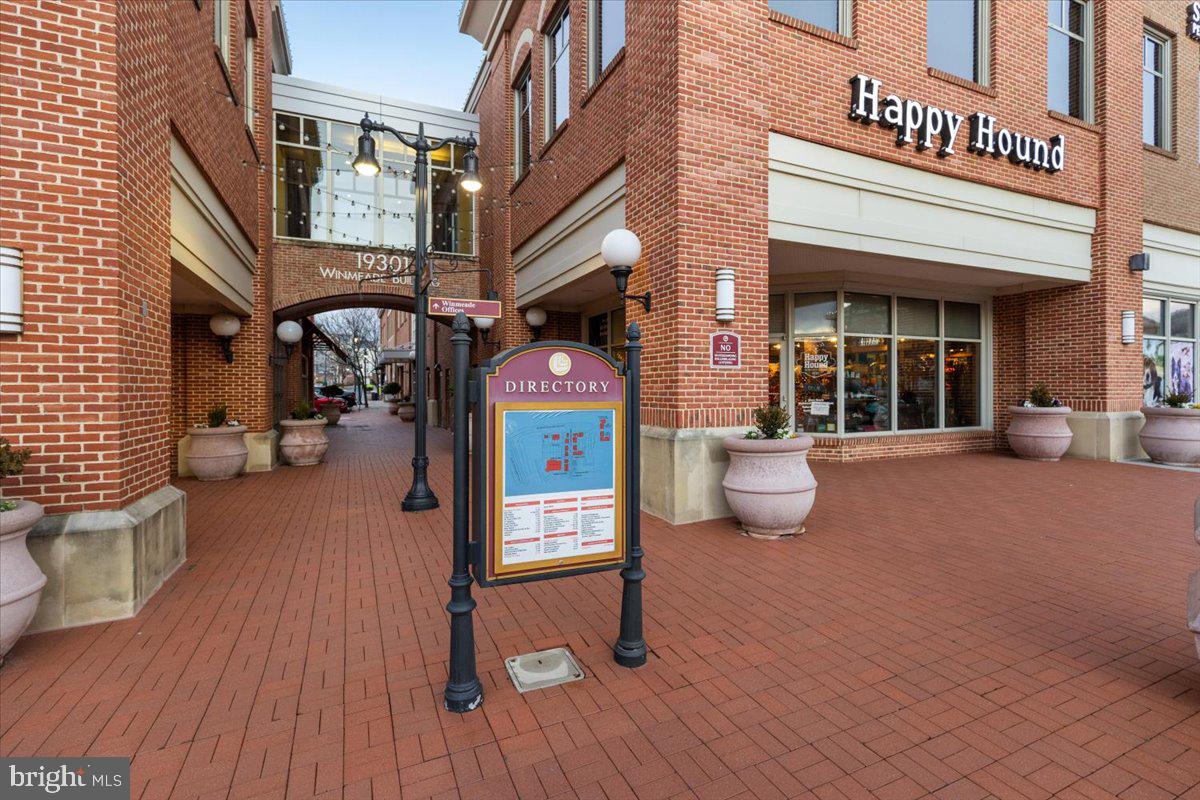 Leesburg, Virginia, 20176, United States, 3 Bedrooms Bedrooms, ,4 BathroomsBathrooms,Residential,For Sale,2003528