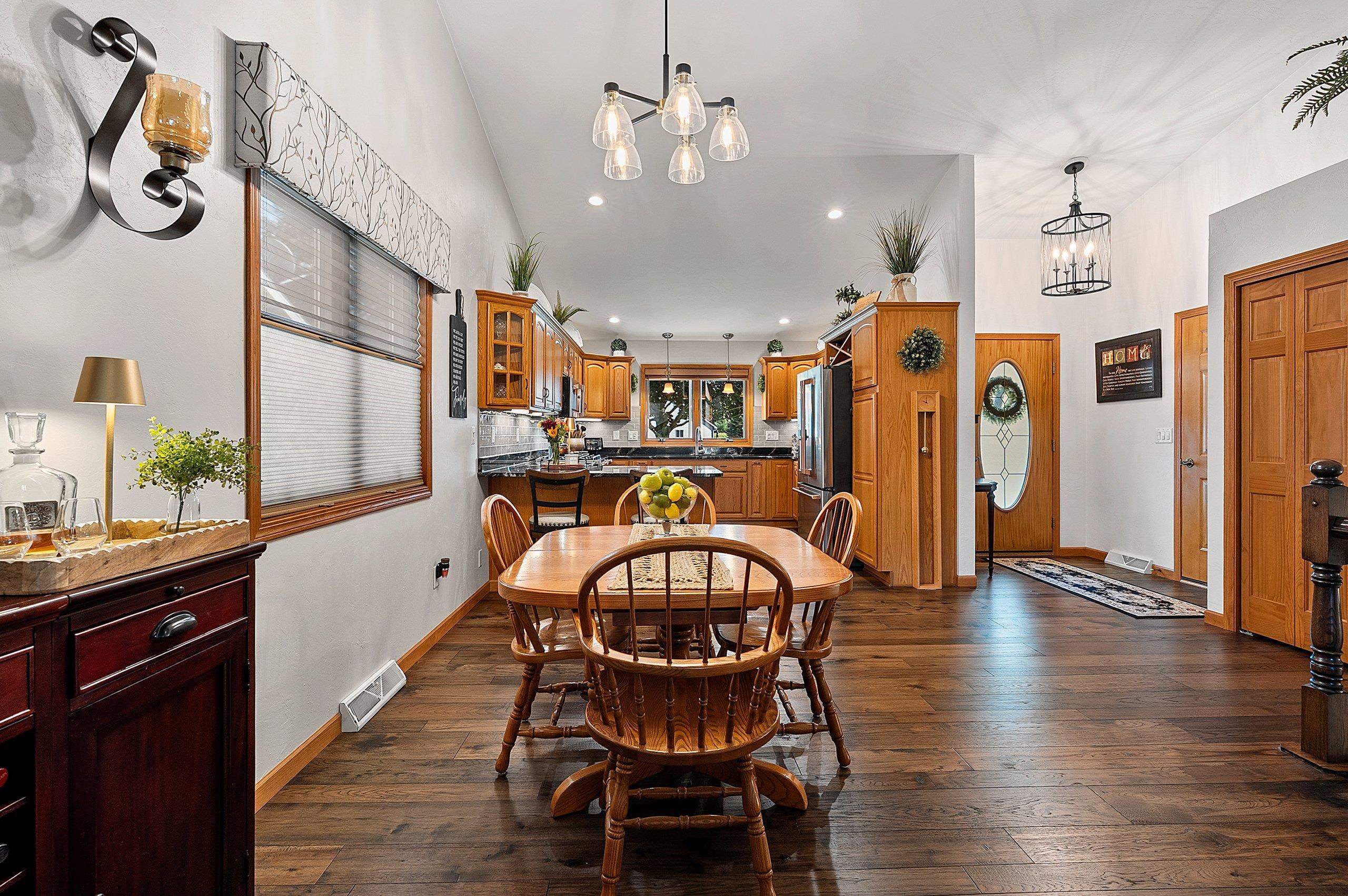 SHAWANO, Wisconsin, 54166, United States, 3 Bedrooms Bedrooms, ,3 BathroomsBathrooms,Residential,For Sale,1940998