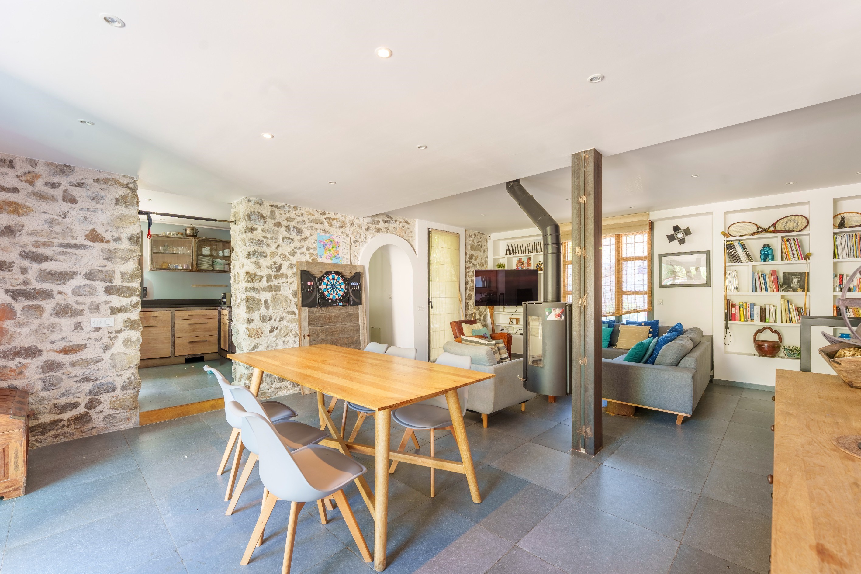  A charming stone house in the heart of Palavas-les-Flots, just a stone