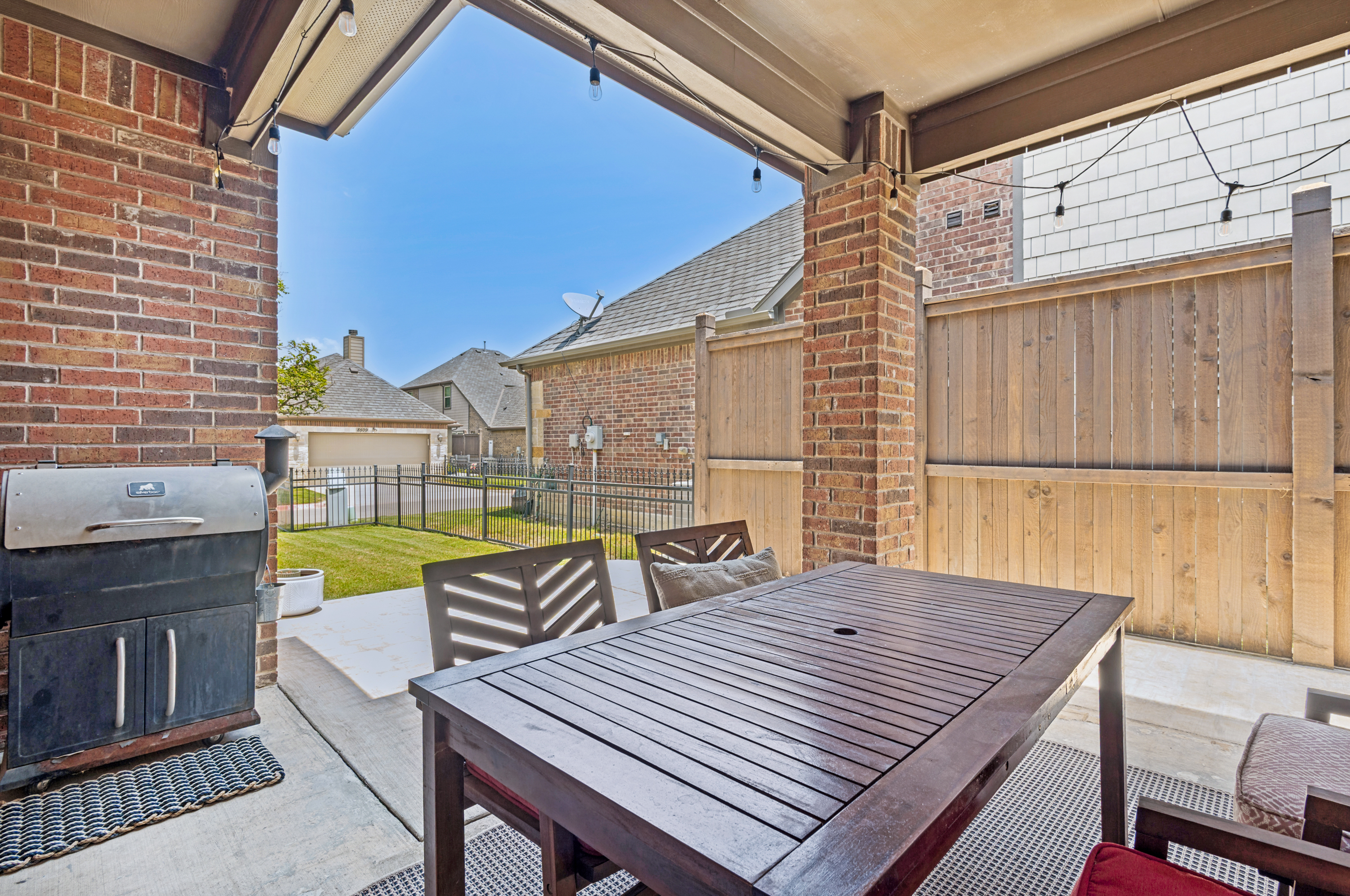  All the Aspects of a Single Family Dwelling, Ideal Benefits of Multi-Family - 物件實景