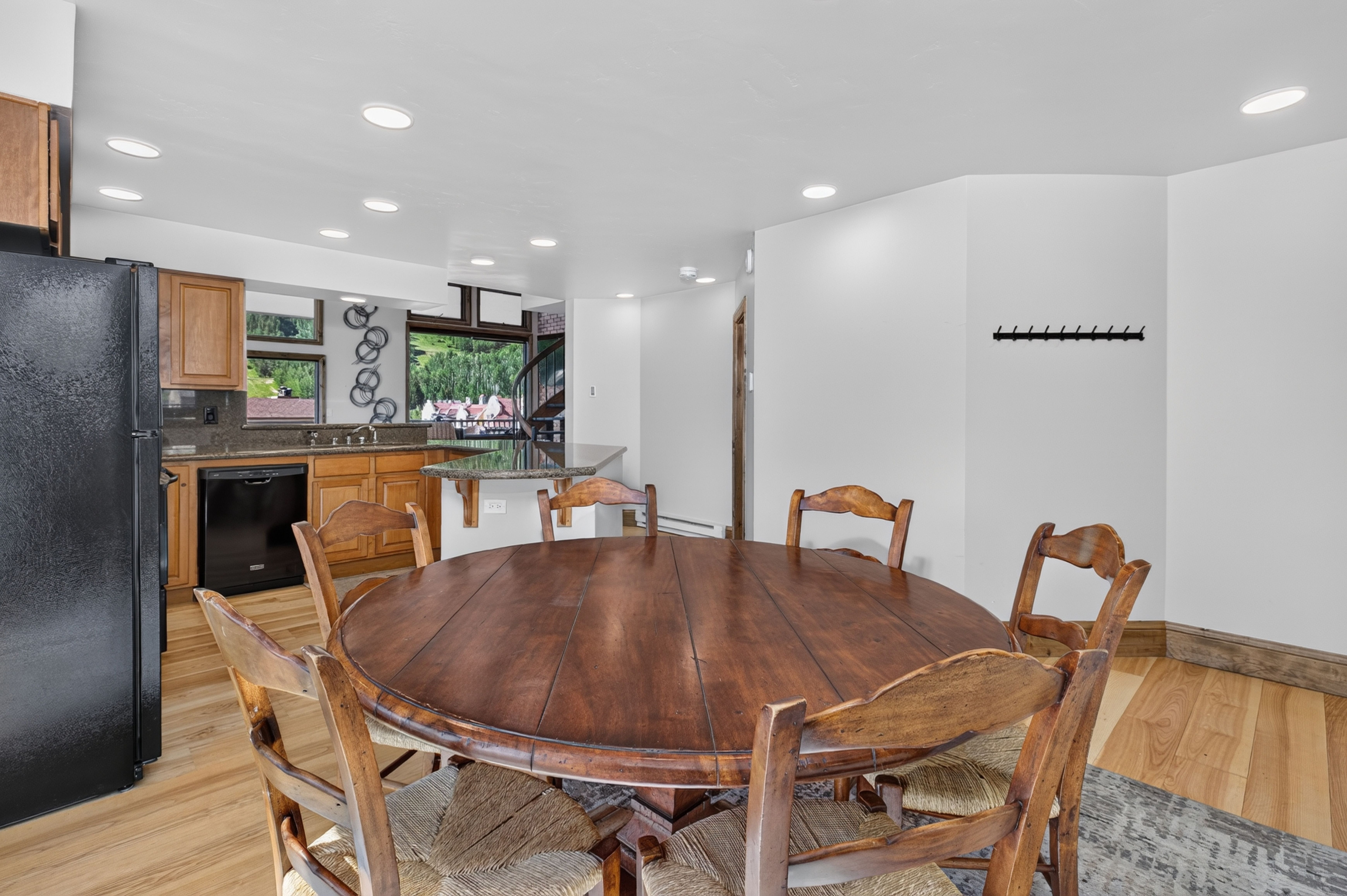  Exceptional Access to Vail