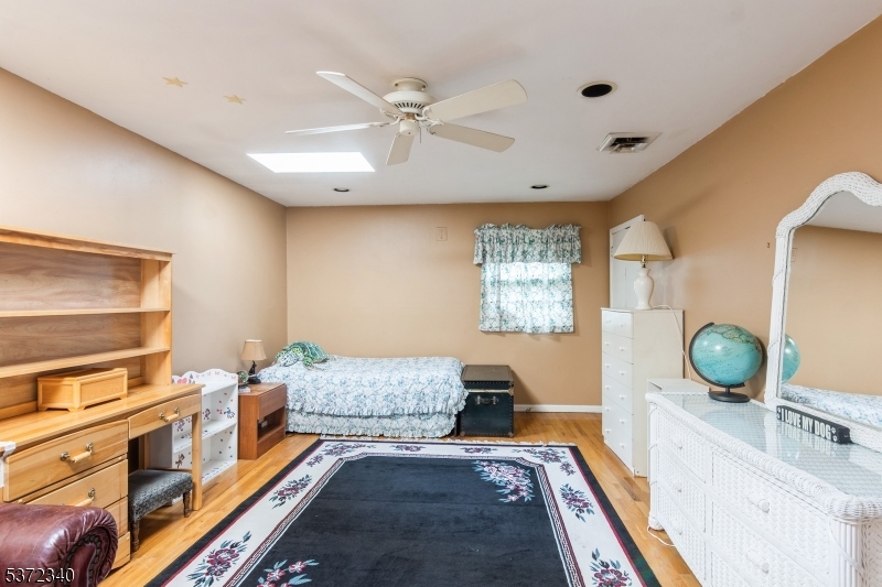 Mountainside Boro, New Jersey, 07092, United States, 5 Bedrooms Bedrooms, ,3 BathroomsBathrooms,Residential,For Sale,1901870