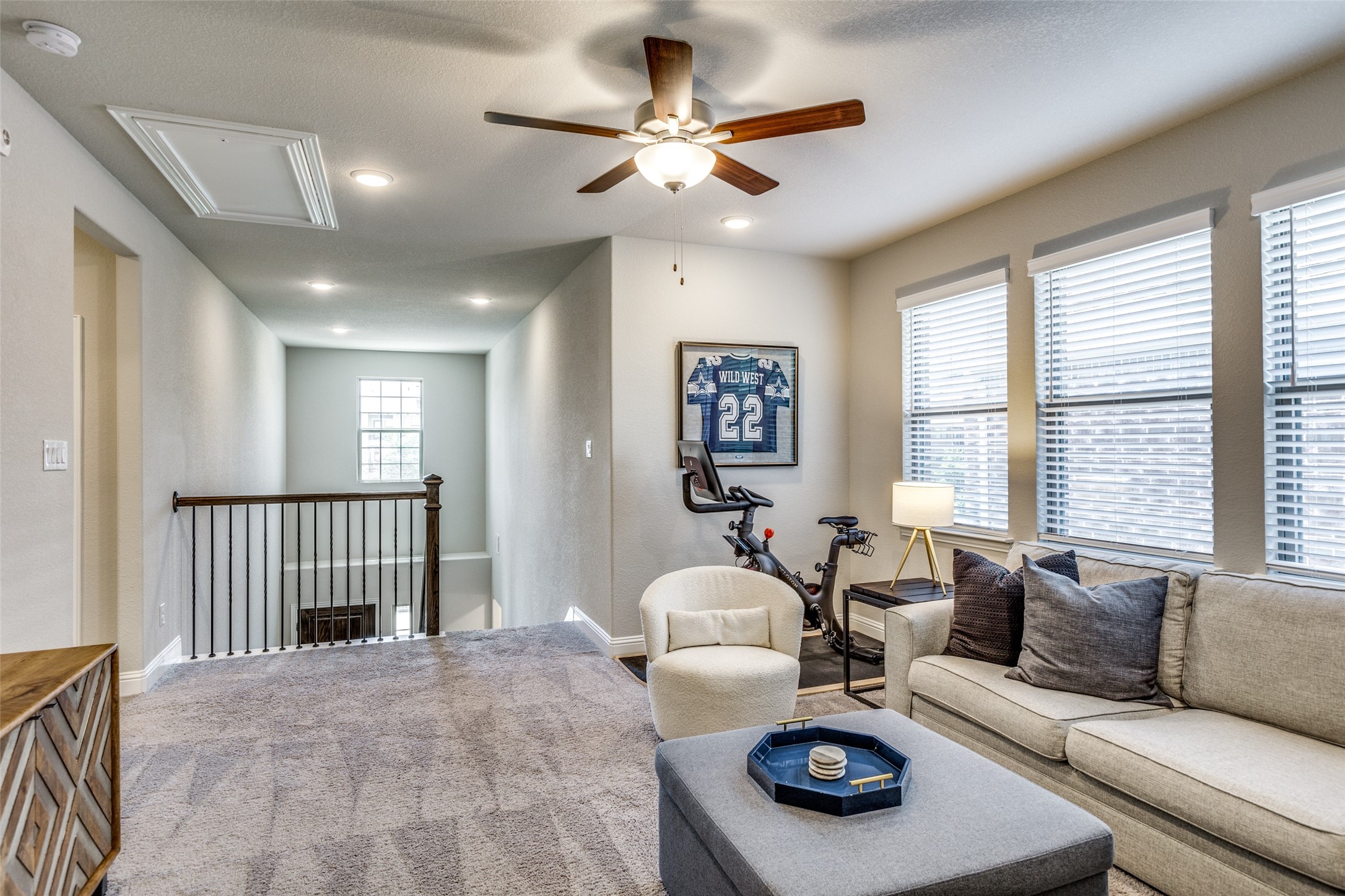 Carrollton, Texas, 75010, United States, 3 Bedrooms Bedrooms, ,3 BathroomsBathrooms,Residential,For Sale,1907540