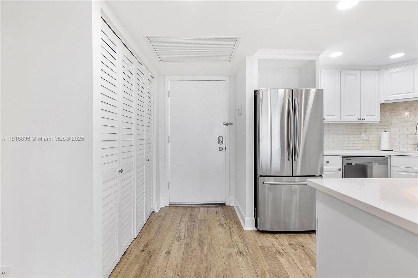 Naples, Florida, 34108, United States, 1 Bedroom Bedrooms, ,1 BathroomBathrooms,Residential,For Sale,1848890