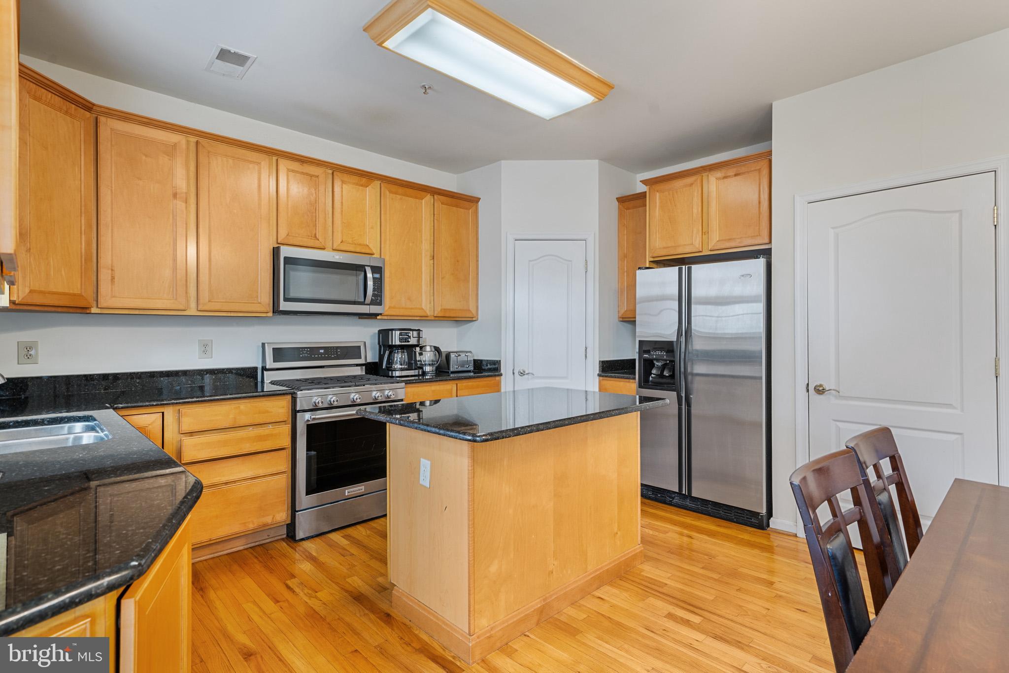 Clinton, Maryland, 20735, United States, 5 Bedrooms Bedrooms, ,4 BathroomsBathrooms,Residential,For Sale,2005620