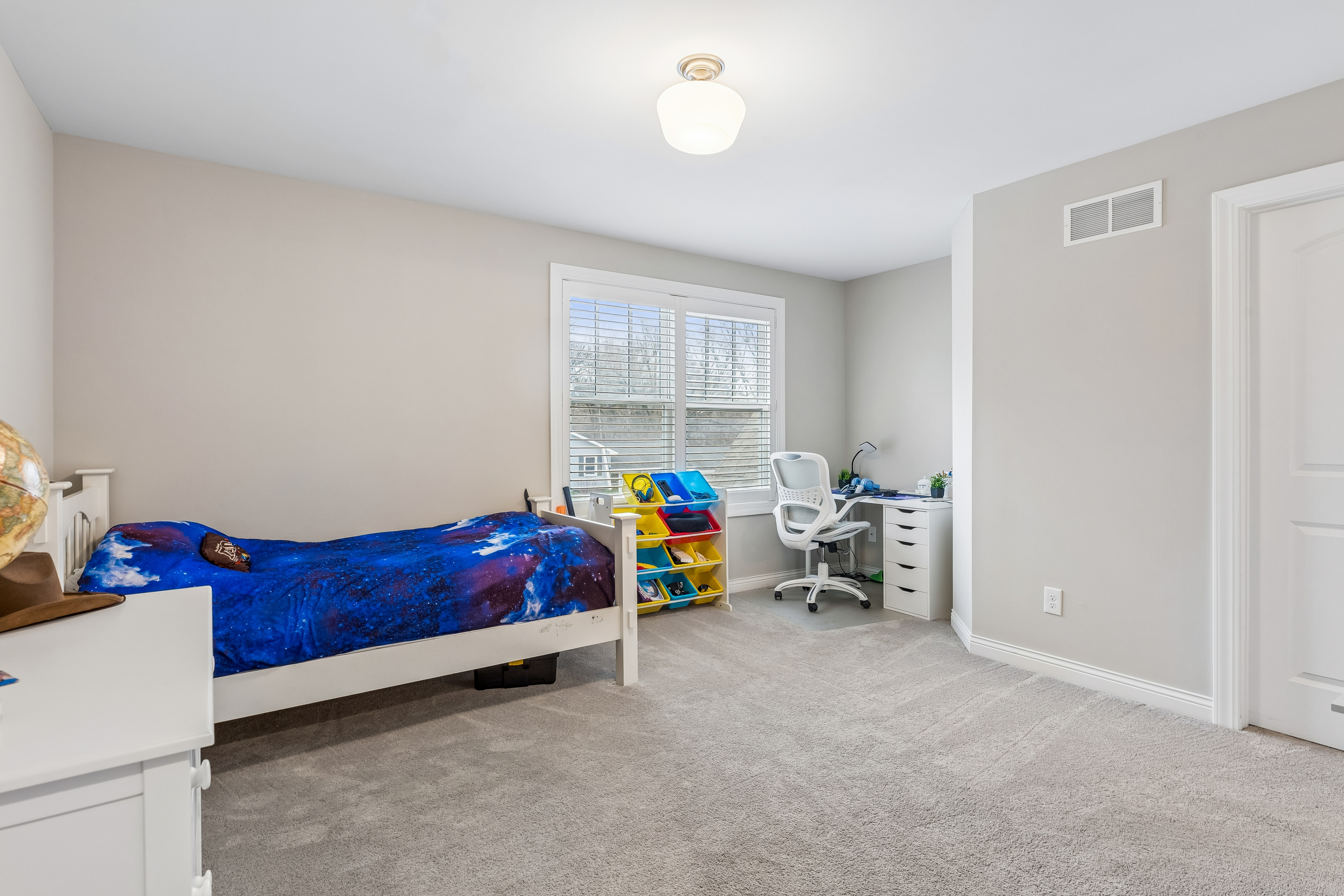  Elegant Living in Edina’s Yancey Park - 物件實景