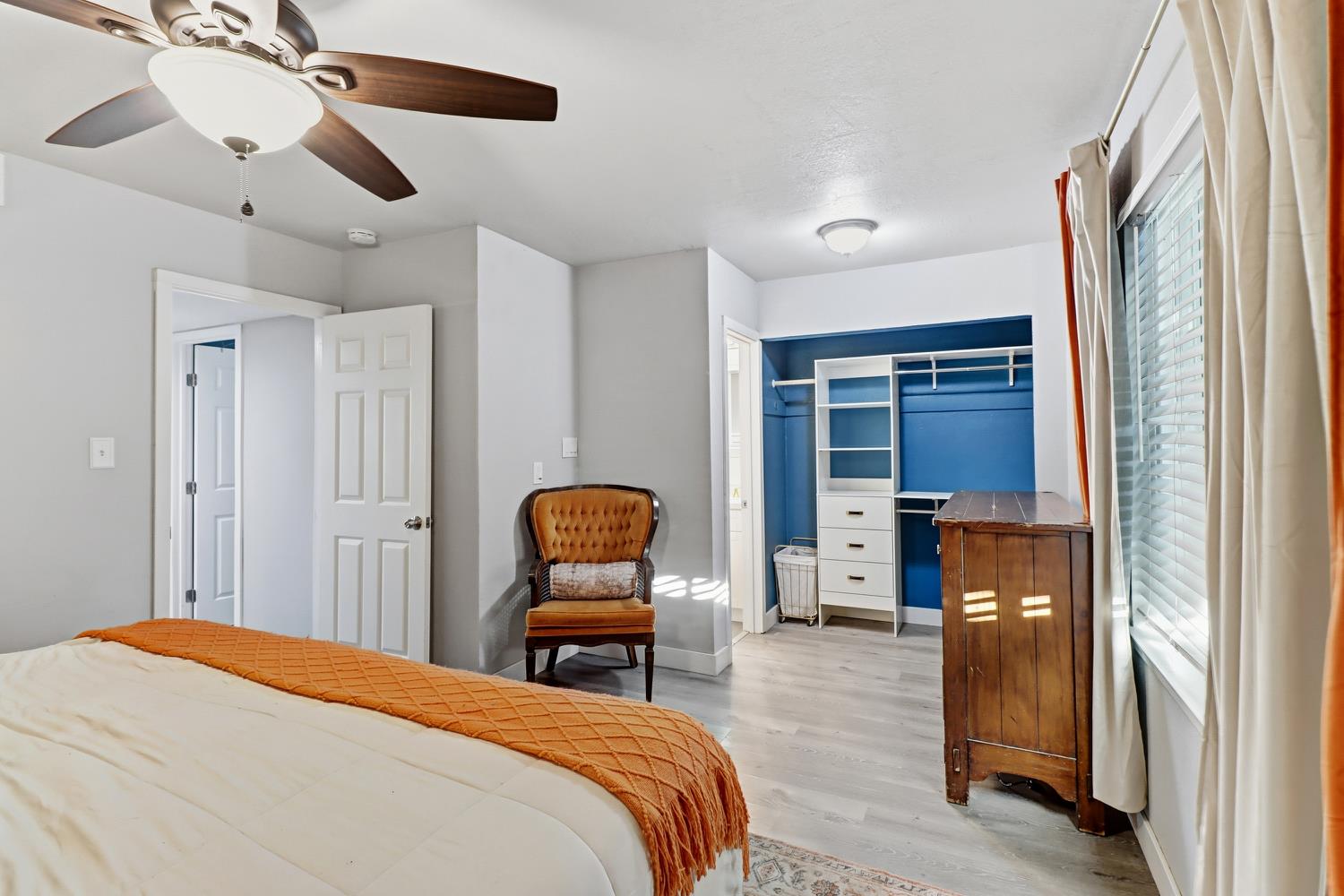 Sacramento, California, 95826, United States, 3 Bedrooms Bedrooms, ,2 BathroomsBathrooms,Residential,For Sale,1991468