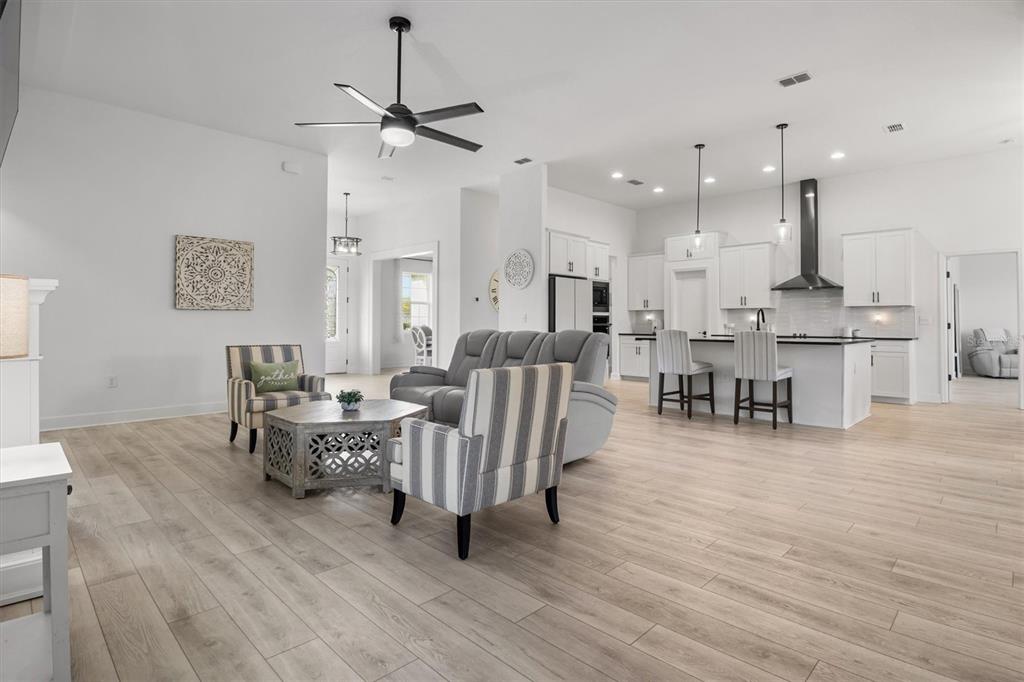 Winter Haven, Florida, 33881, United States, 4 Bedrooms Bedrooms, ,3 BathroomsBathrooms,Residential,For Sale,1957655