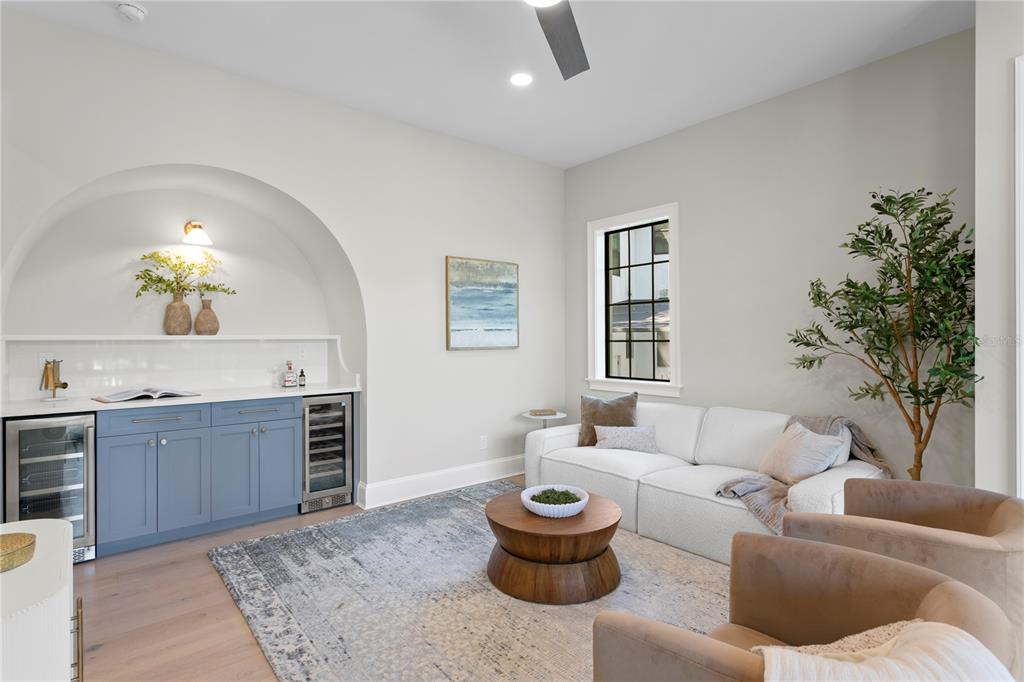 Tampa, Florida, 33629, United States, 5 Bedrooms Bedrooms, ,5 BathroomsBathrooms,Residential,For Sale,1837490