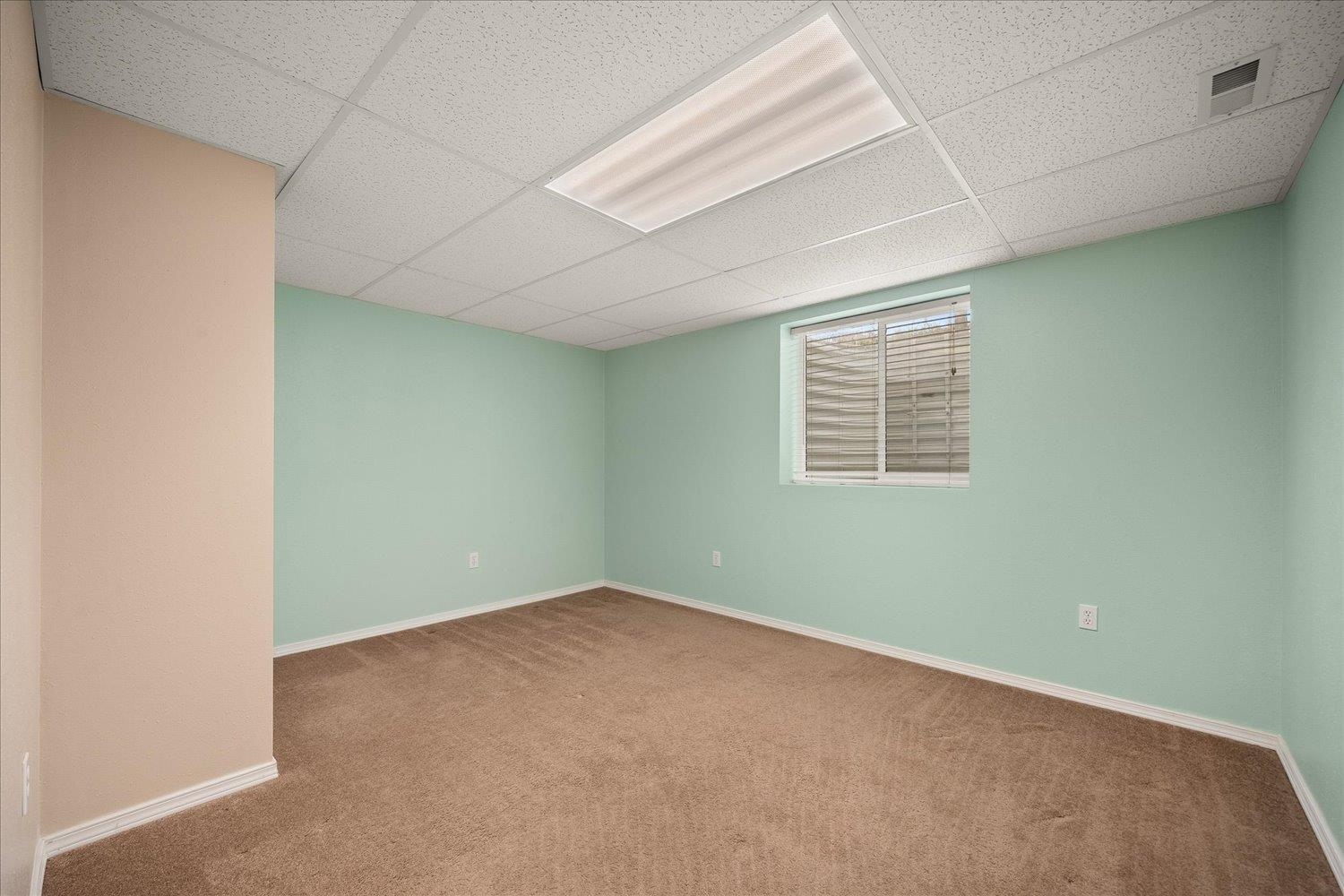 Spokane, Washington, 99212, United States, 6 Bedrooms Bedrooms, ,3 BathroomsBathrooms,Residential,For Sale,2000557