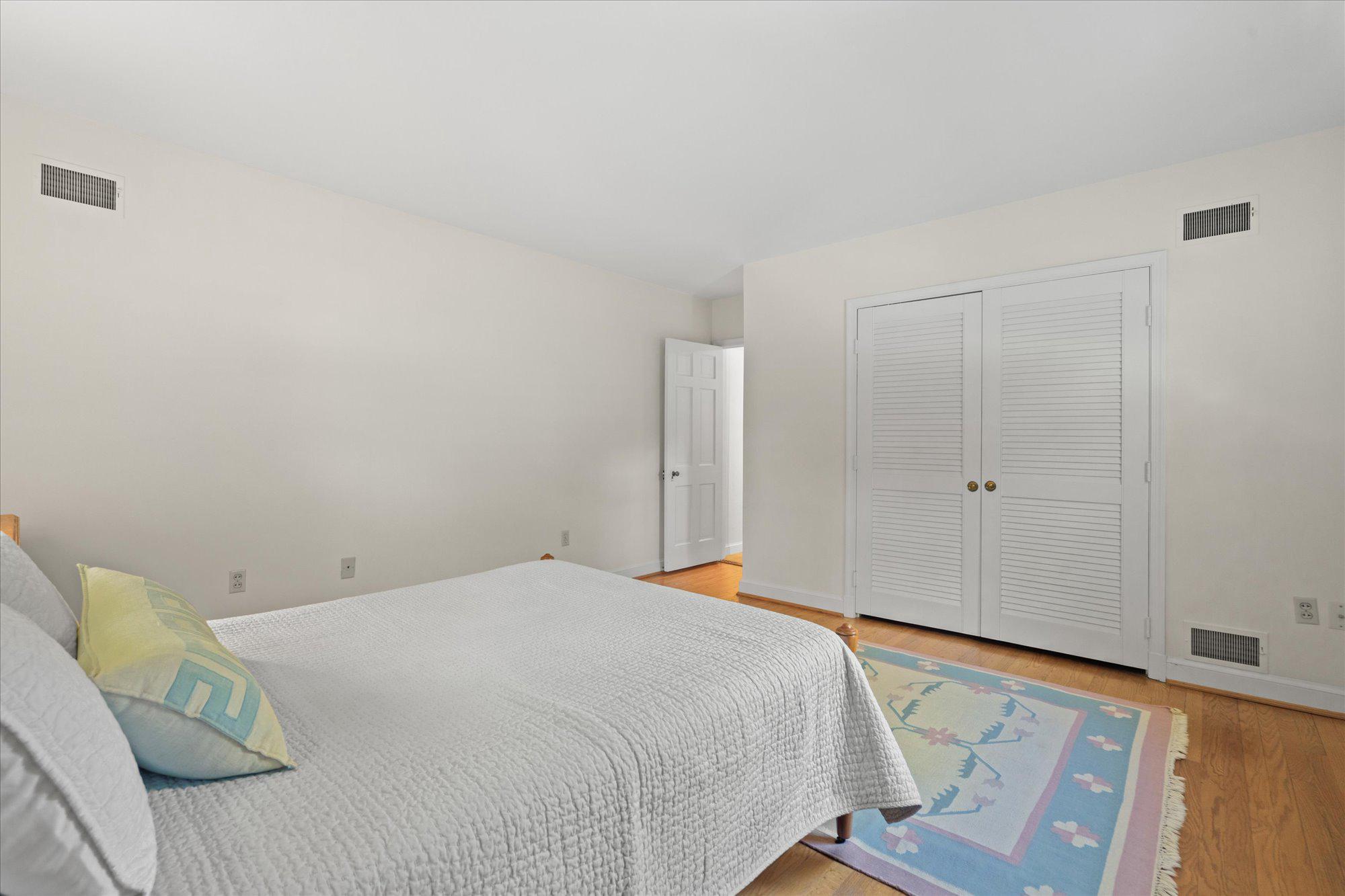  7030 Longwood Drive, Bethesda, MD 20817 - 物件實景