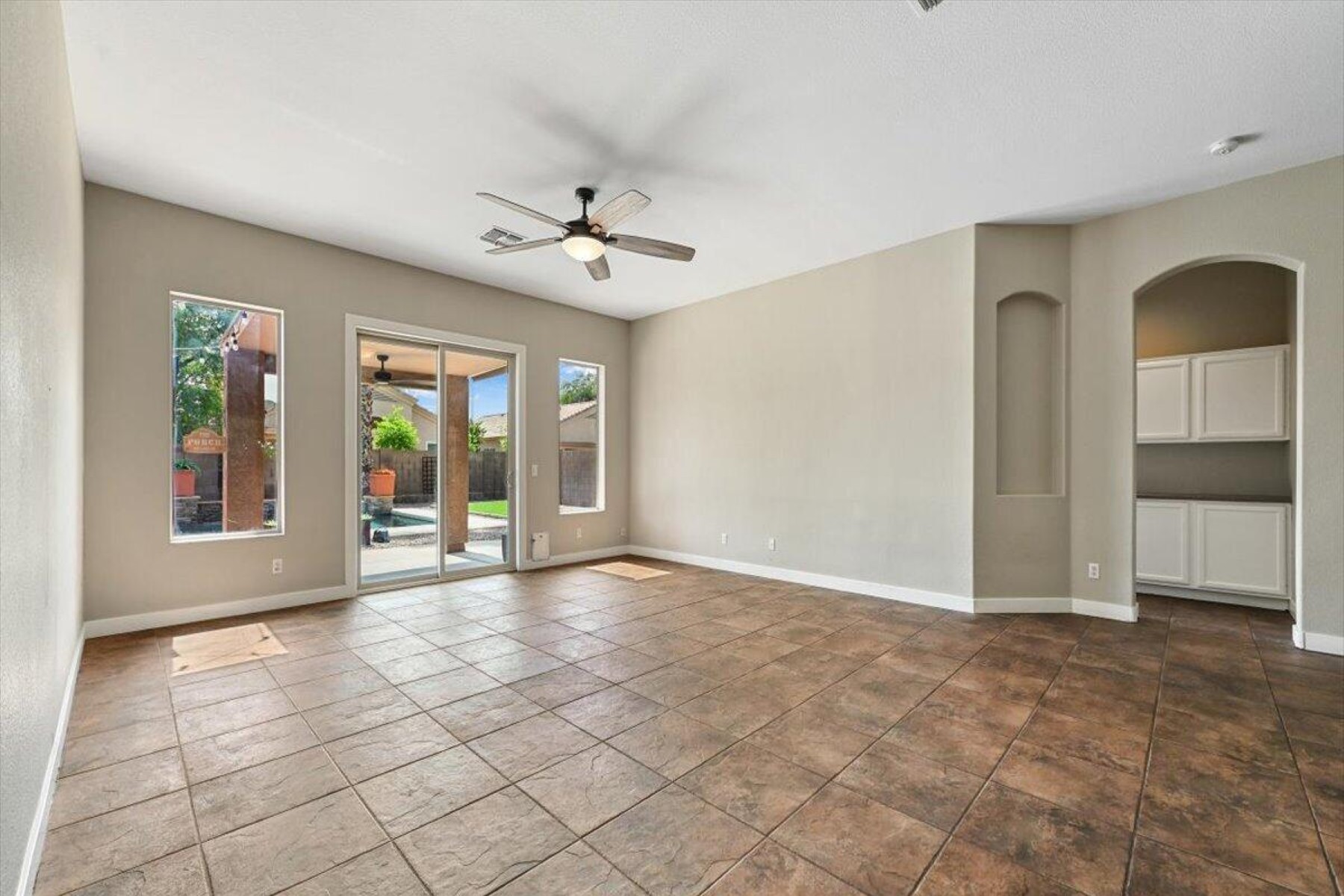  5421 W Mercury Way¦Chandler, AZ - 物件實景