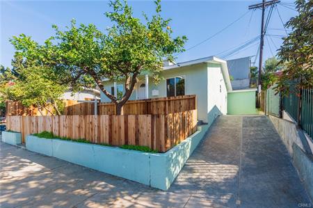 Los Angeles, California, 90019, United States, 2 Bedrooms Bedrooms, ,2 BathroomsBathrooms,Residential,For Sale,2001509