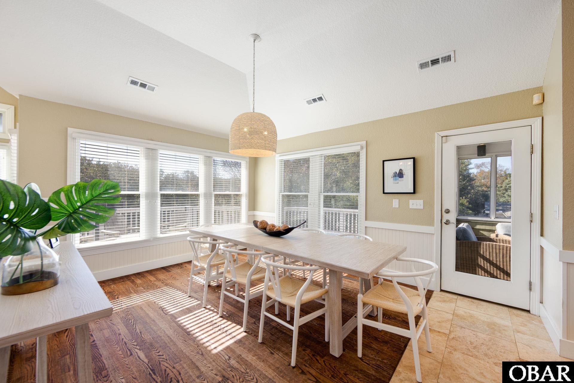 Duck, North Carolina, 27949, United States, 6 Bedrooms Bedrooms, ,7 BathroomsBathrooms,Residential,For Sale,1994366