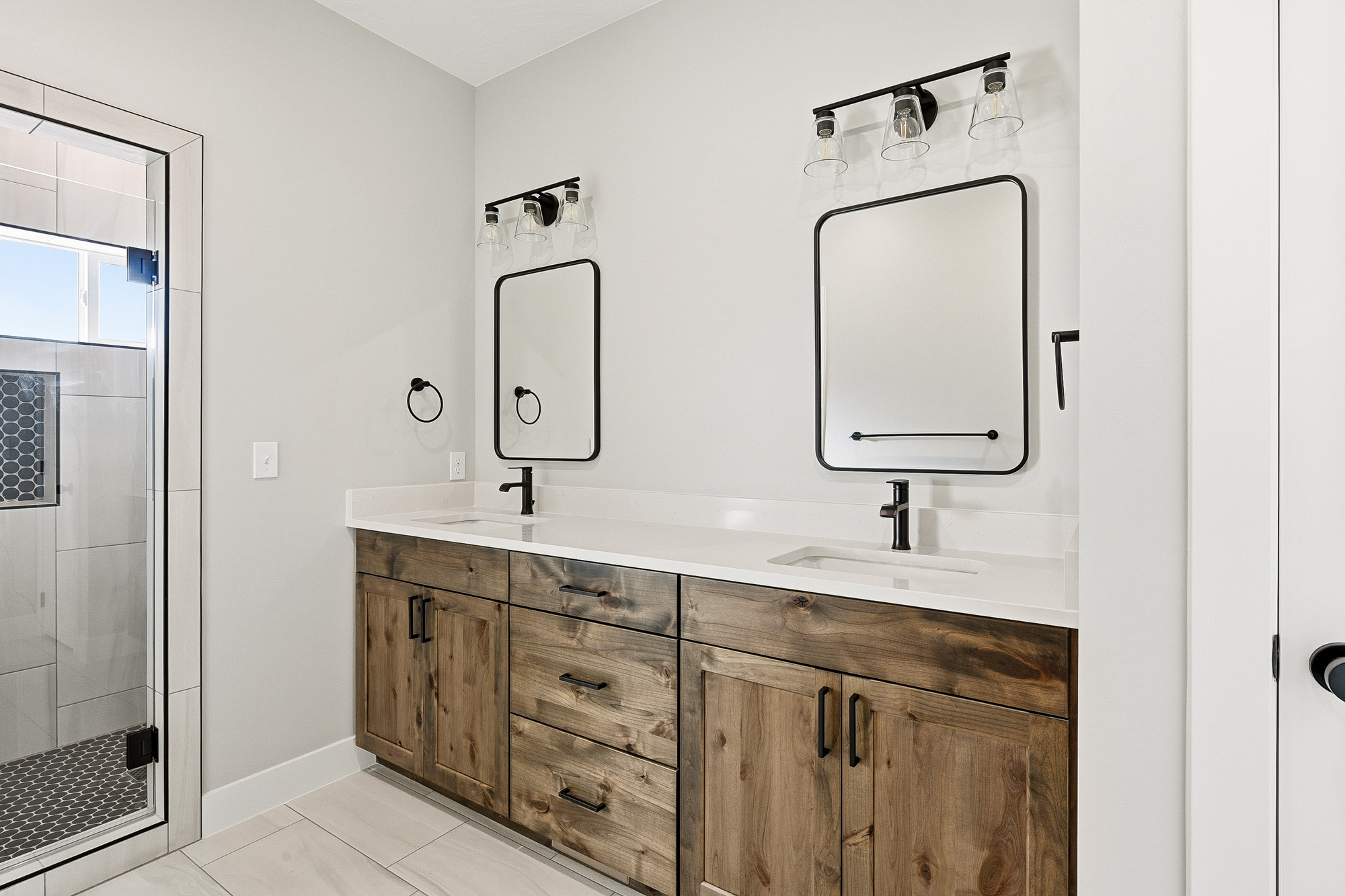 Cedar City, Utah, 84720, United States, 6 Bedrooms Bedrooms, ,4 BathroomsBathrooms,Residential,For Sale,1978281