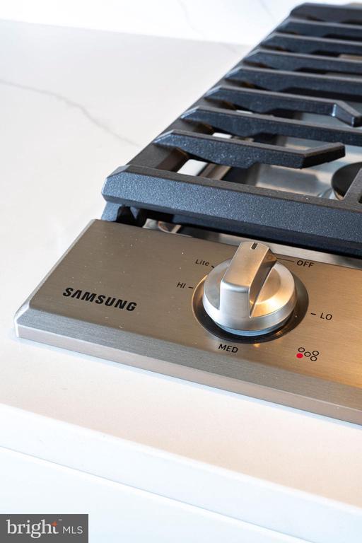 Ashburn, Virginia, 20148, United States, 3 Bedrooms Bedrooms, ,4 BathroomsBathrooms,Residential,For Sale,2001534