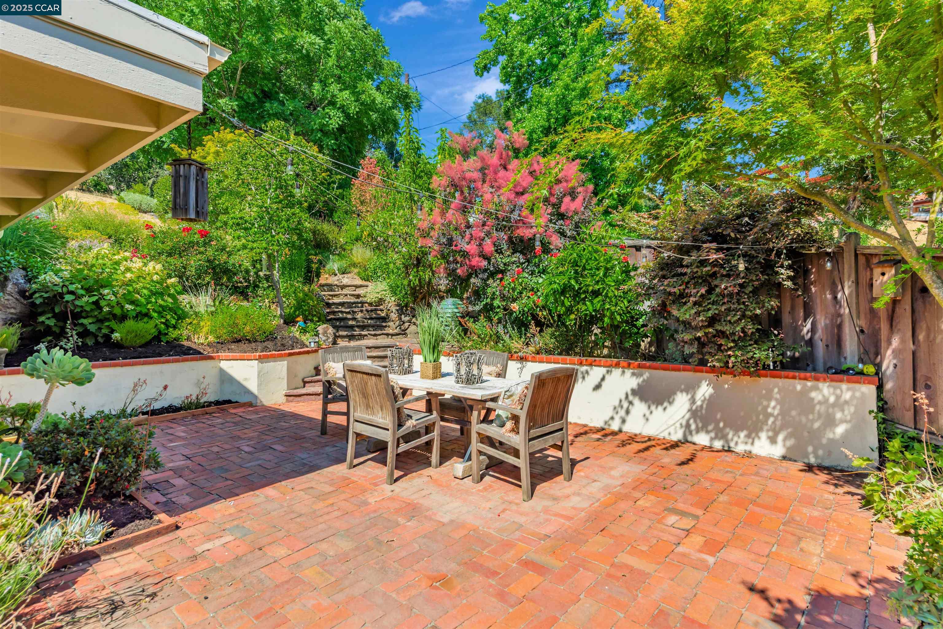 Orinda, California, 94563, United States, 4 Bedrooms Bedrooms, ,3 BathroomsBathrooms,Residential,For Sale,1885417