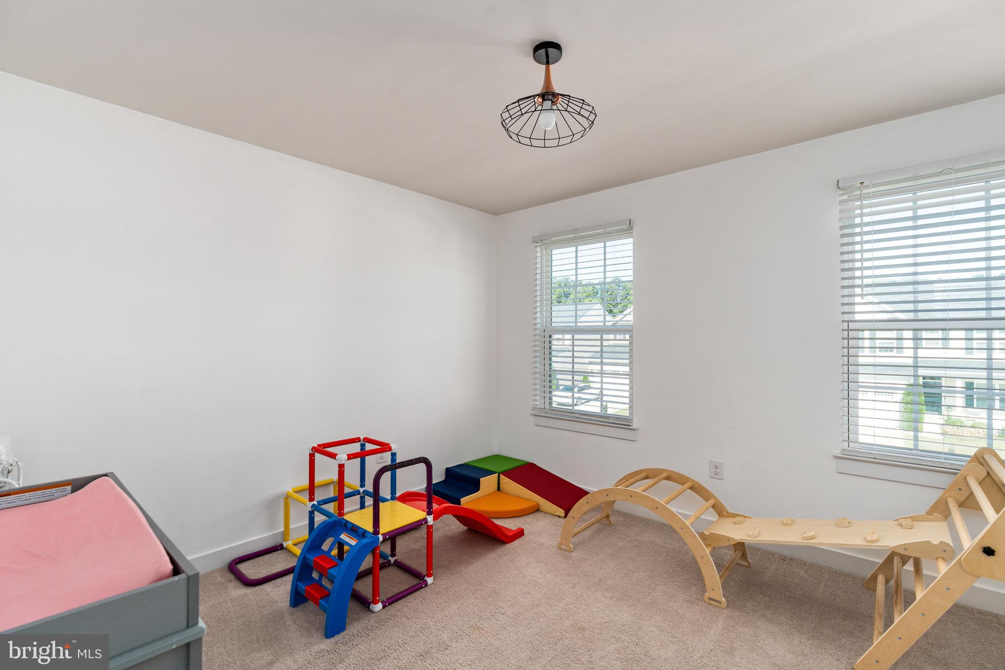 Fredericksburg, Virginia, 22407, United States, 4 Bedrooms Bedrooms, ,3 BathroomsBathrooms,Residential,For Sale,1996636