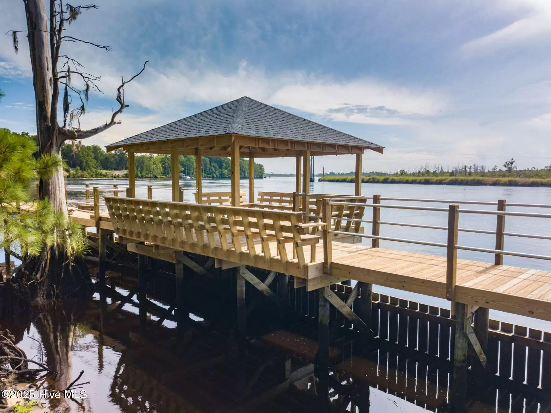Castle Hayne, North Carolina, 28429, United States, 4 Bedrooms Bedrooms, ,3 BathroomsBathrooms,Residential,For Sale,1898806