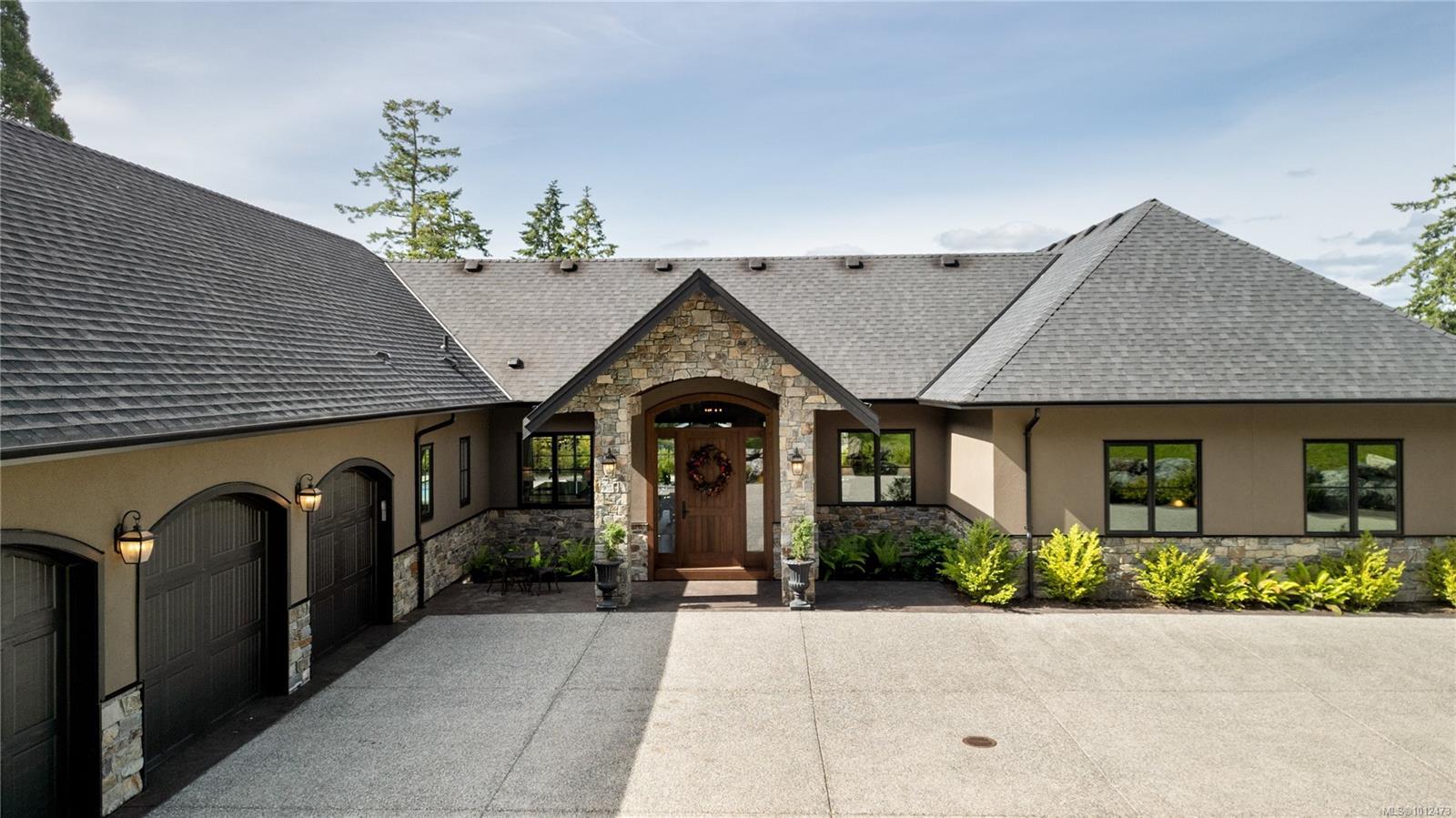 NORTH SAANICH, British Columbia, V8L 5M1, CA, 3 Bedrooms Bedrooms, ,Residential,For Sale,1948339