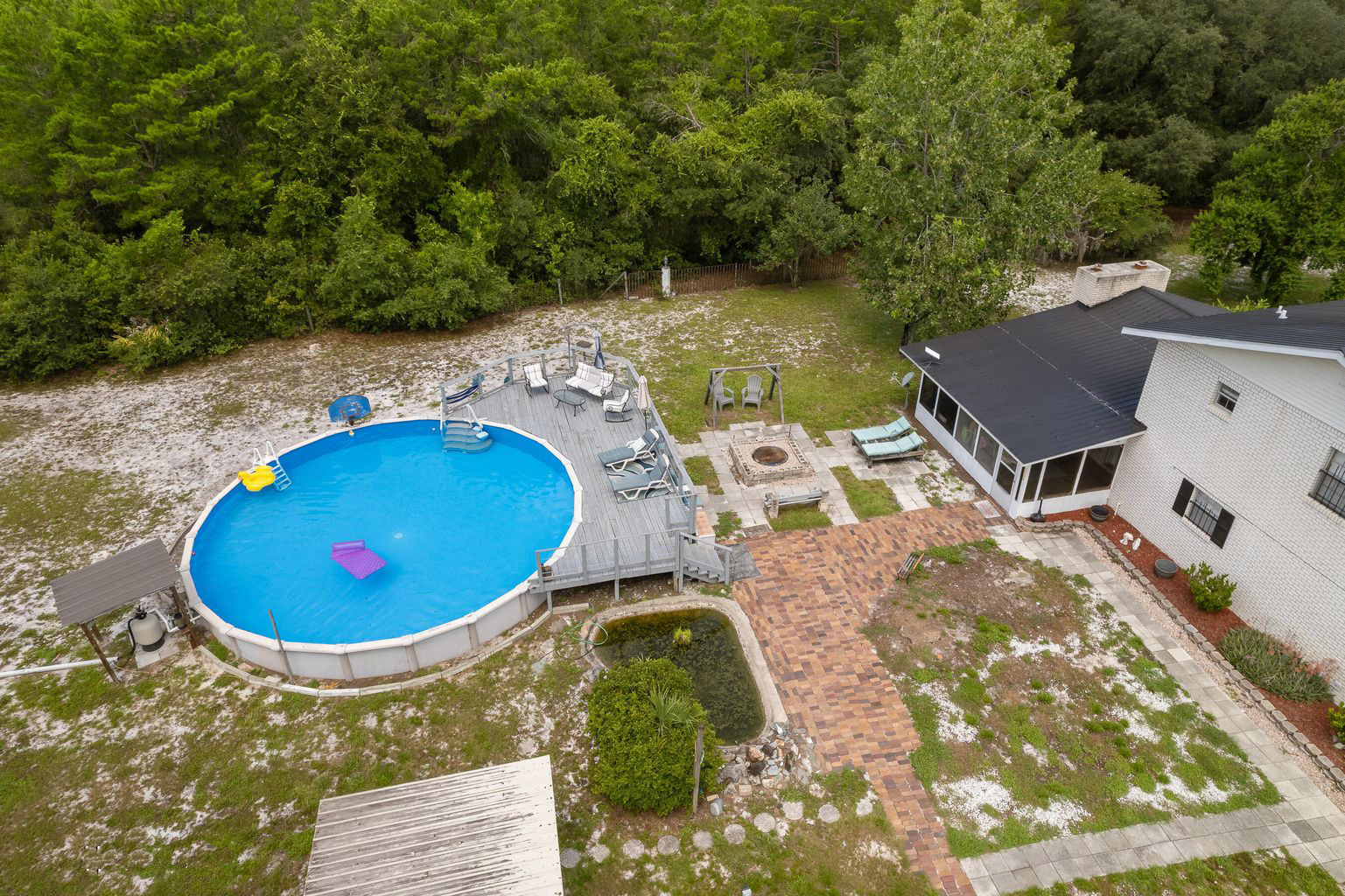 Palatka, Florida, 32177, United States, 4 Bedrooms Bedrooms, ,3 BathroomsBathrooms,Residential,For Sale,1898864