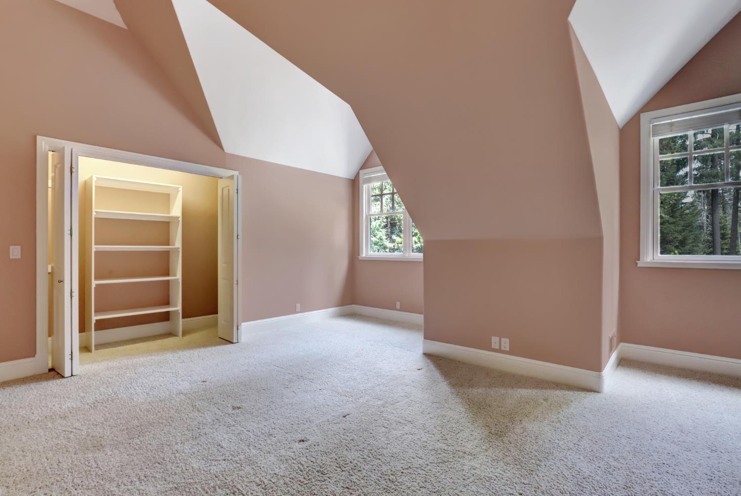 Nevada City, California, 95959, United States, 4 Bedrooms Bedrooms, ,6 BathroomsBathrooms,Residential,For Sale,2009242