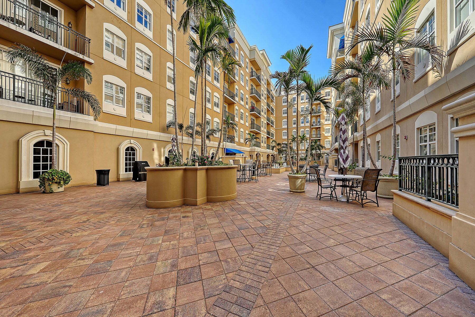  BROADWAY PROMENADE - 物件實景