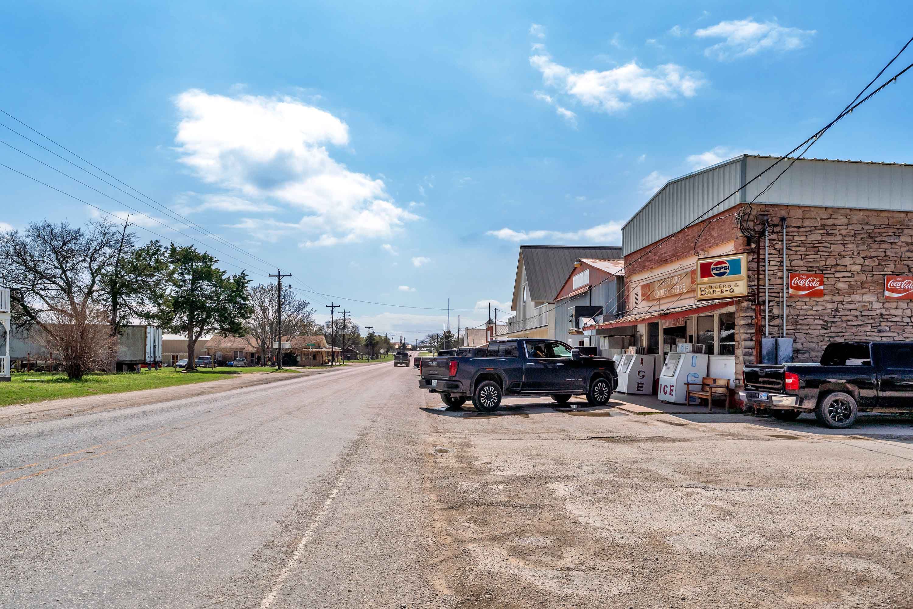  954 Fm 1749, Forestburg, TX, 76239 - 物件實景