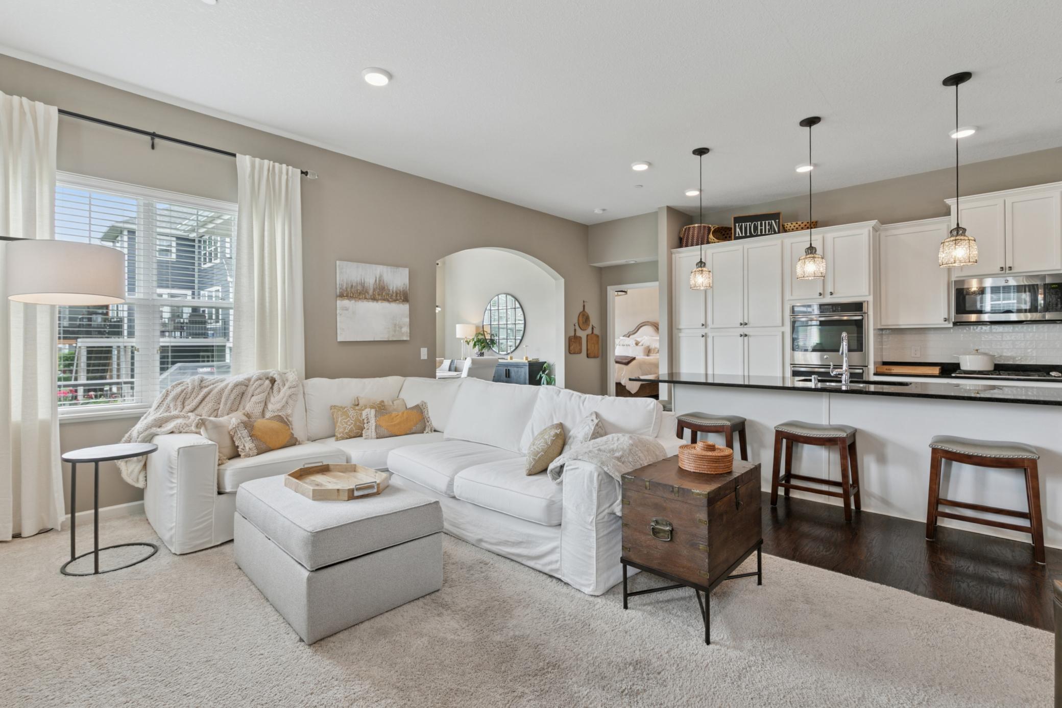 Lakeville, Minnesota, 55044, United States, 3 Bedrooms Bedrooms, ,2 BathroomsBathrooms,Residential,For Sale,1971412