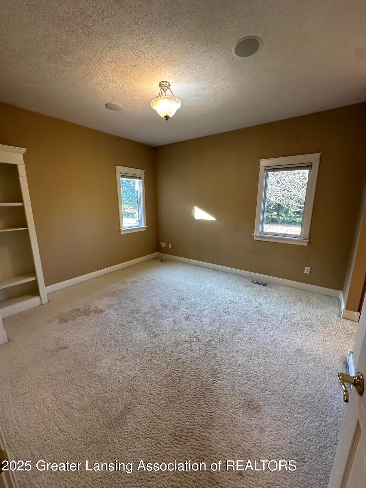 Lansing, Michigan, 48917, United States, 3 Bedrooms Bedrooms, ,4 BathroomsBathrooms,Residential,For Sale,1995579