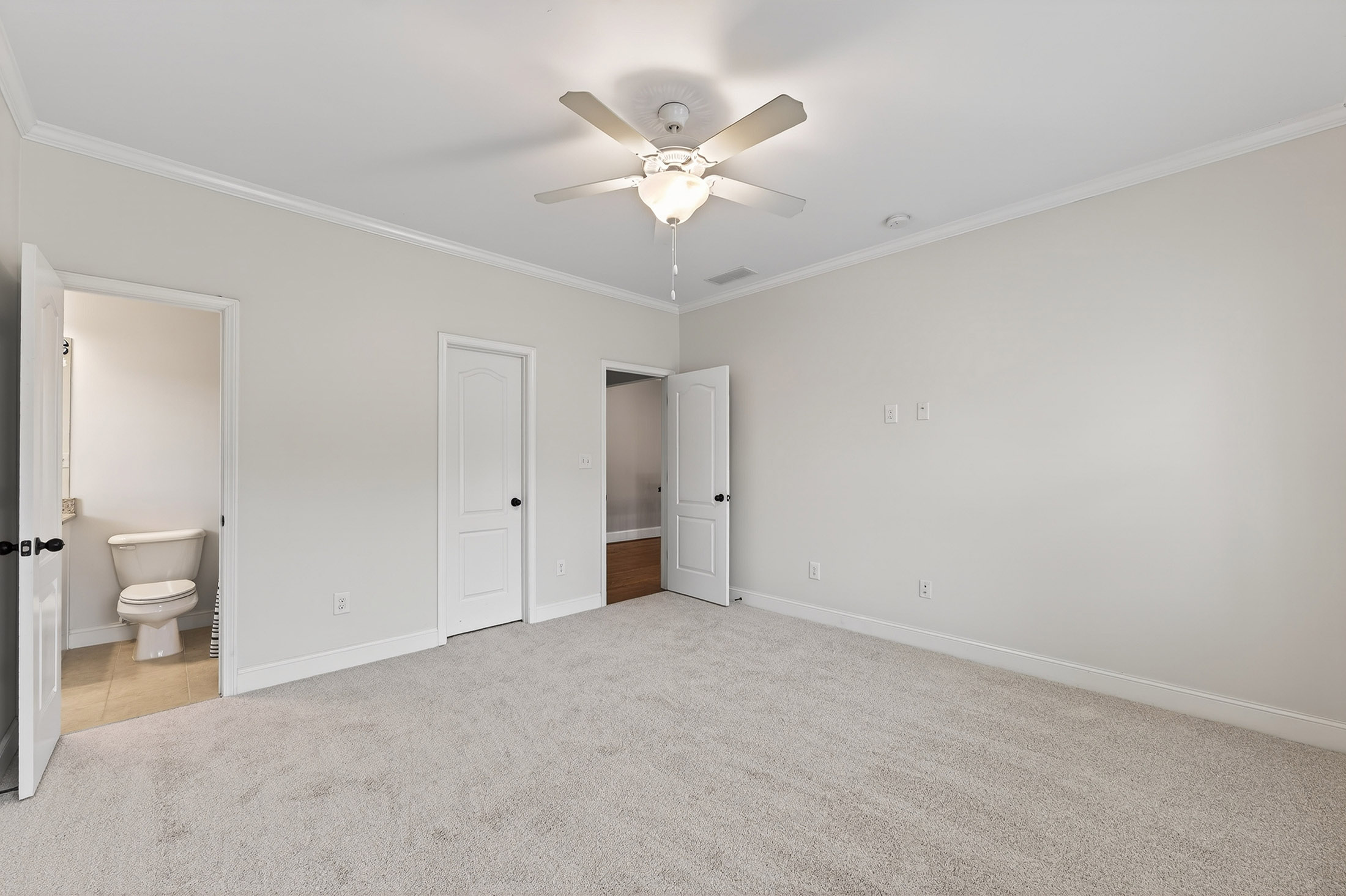  Offering an Exceptional Sense of Community Within a Luxury Gated Setting. - 物件實景