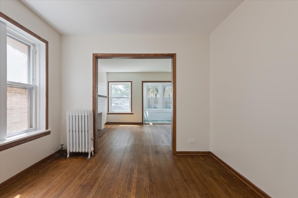 Evanston, Illinois, 60202, United States, 4 Bedrooms Bedrooms, ,Residential,For Sale,1923583
