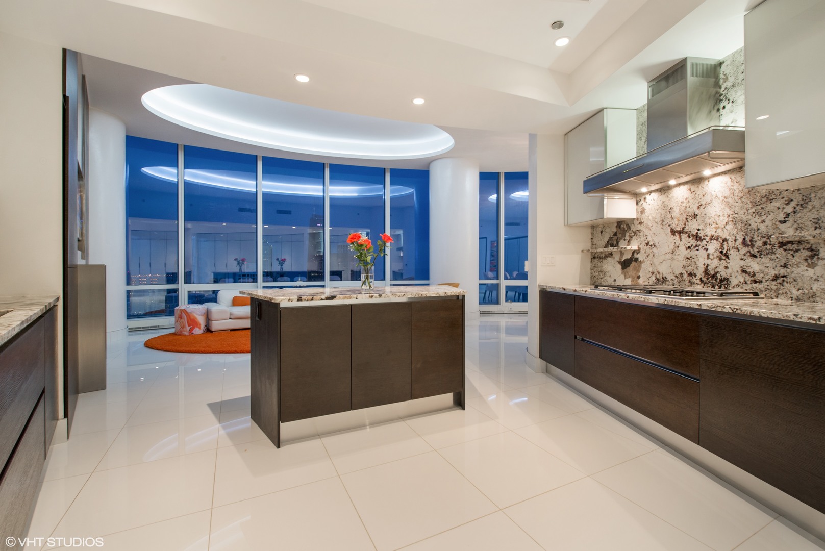 Chicago, Illinois, 60611, United States, 3 Bedrooms Bedrooms, ,5 BathroomsBathrooms,Residential,For Sale,1940943