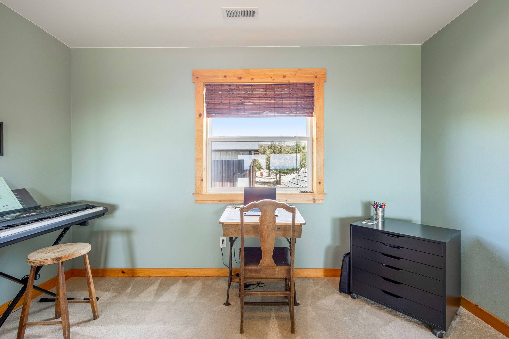 Prineville, Oregon, 97754, United States, 3 Bedrooms Bedrooms, ,3 BathroomsBathrooms,Residential,For Sale,1787892