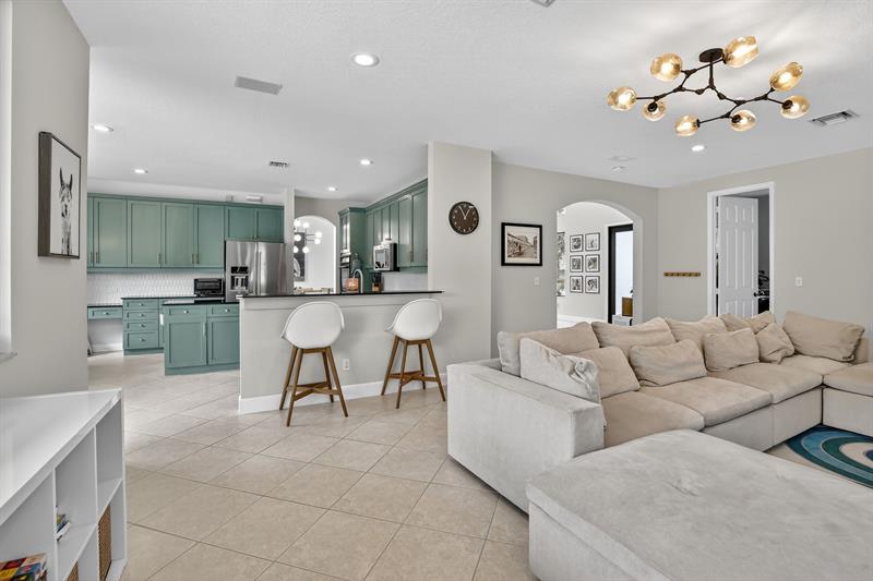 Miramar, Florida, 33027, United States, 5 Bedrooms Bedrooms, ,3 BathroomsBathrooms,Residential,For Sale,1987631