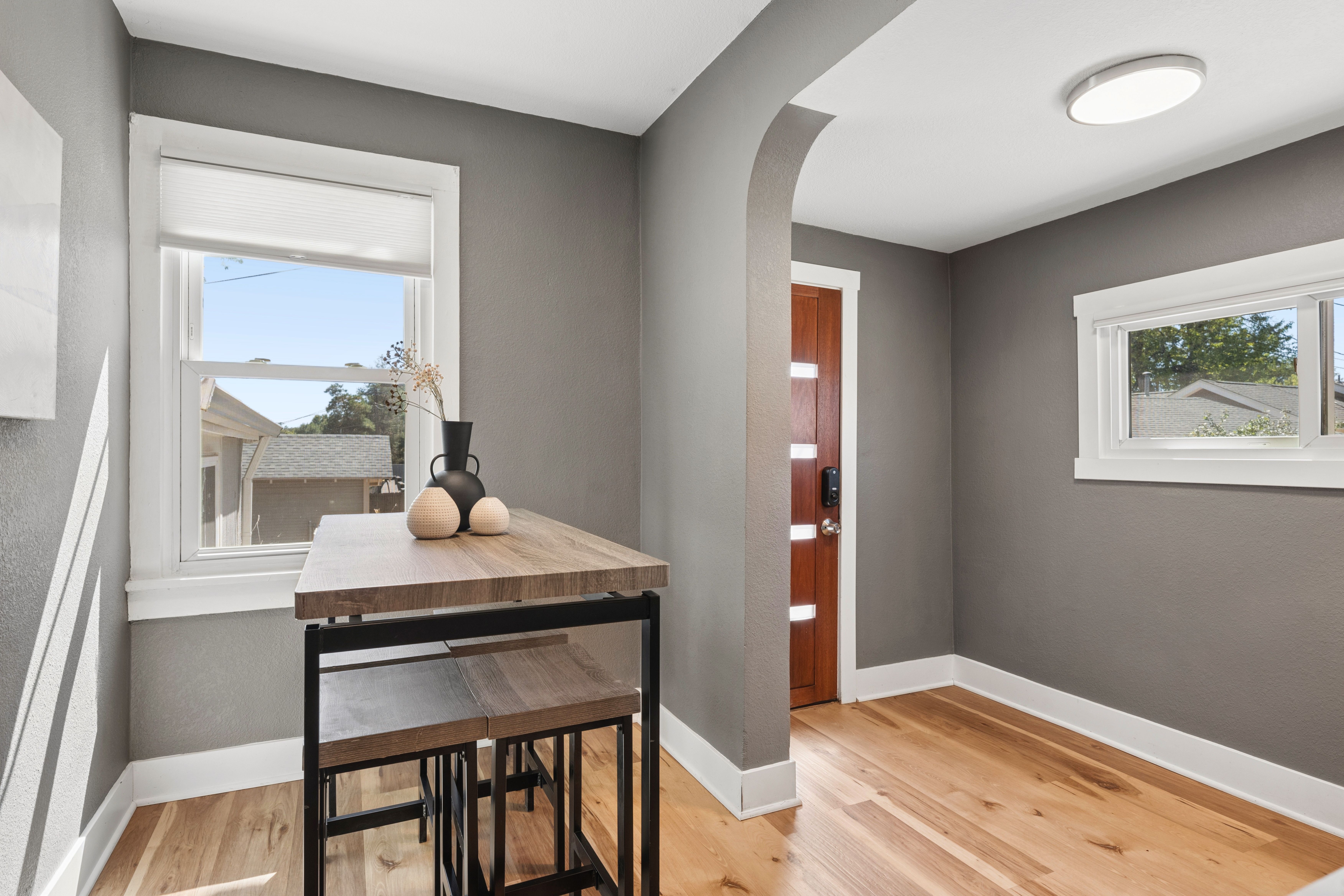  Stylish And Remarkably Versatile Remodeled Mid-Mod Residence - 物件實景