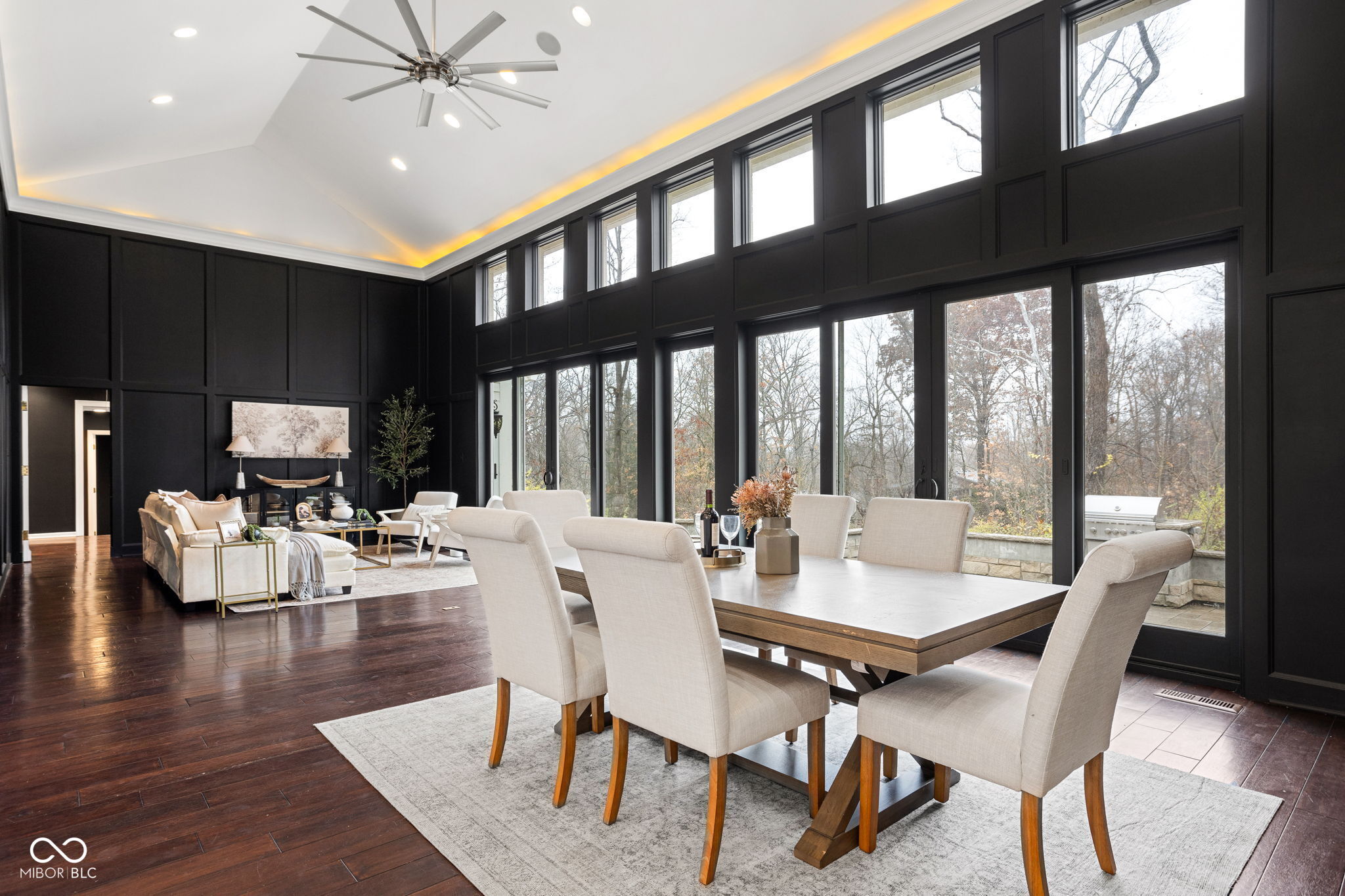 Indianapolis, Indiana, 46226, United States, 6 Bedrooms Bedrooms, ,7 BathroomsBathrooms,Residential,For Sale,1998001