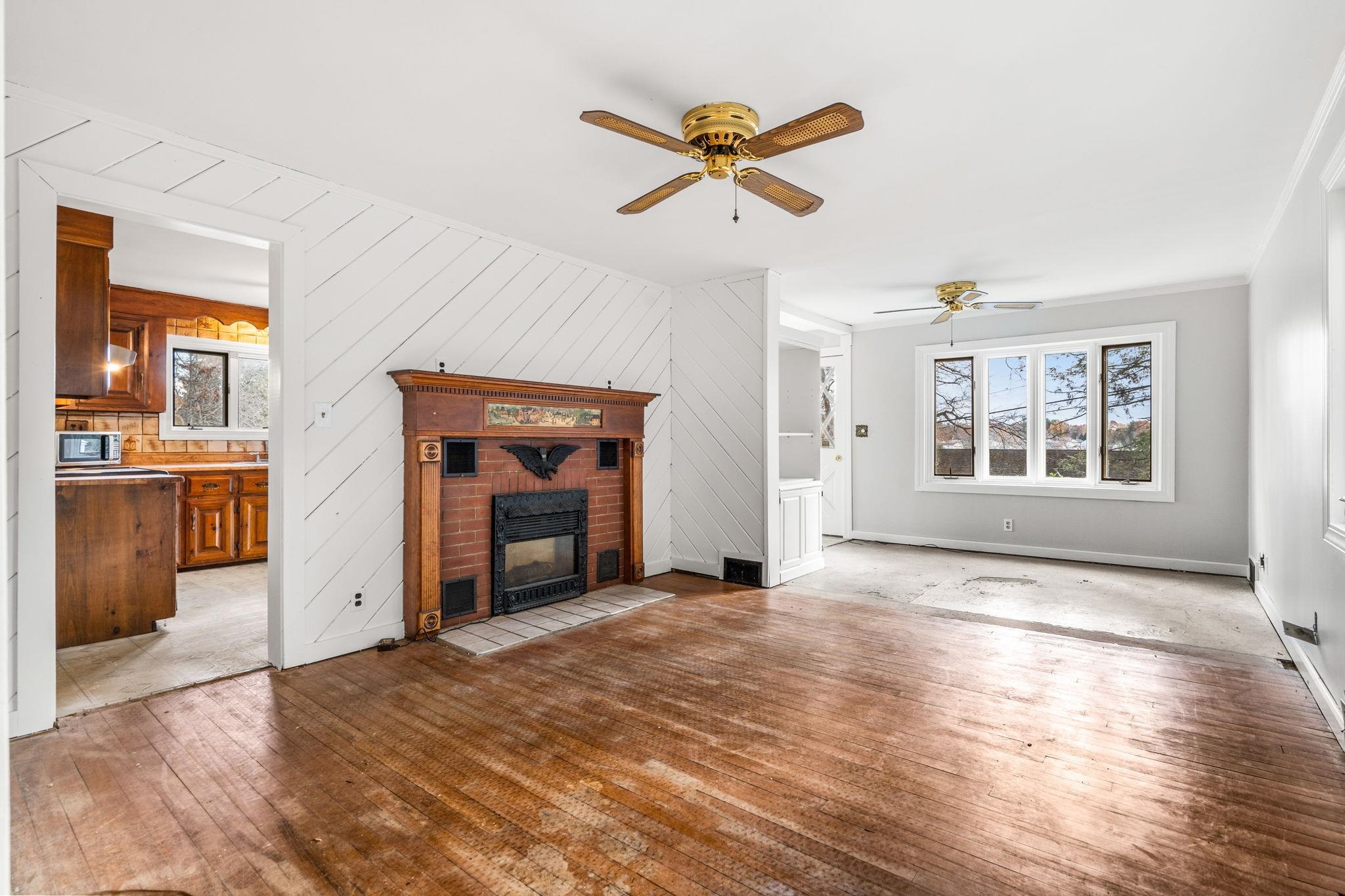 Pelham, New Hampshire, 03076, United States, 3 Bedrooms Bedrooms, ,1 BathroomBathrooms,Residential,For Sale,1991276