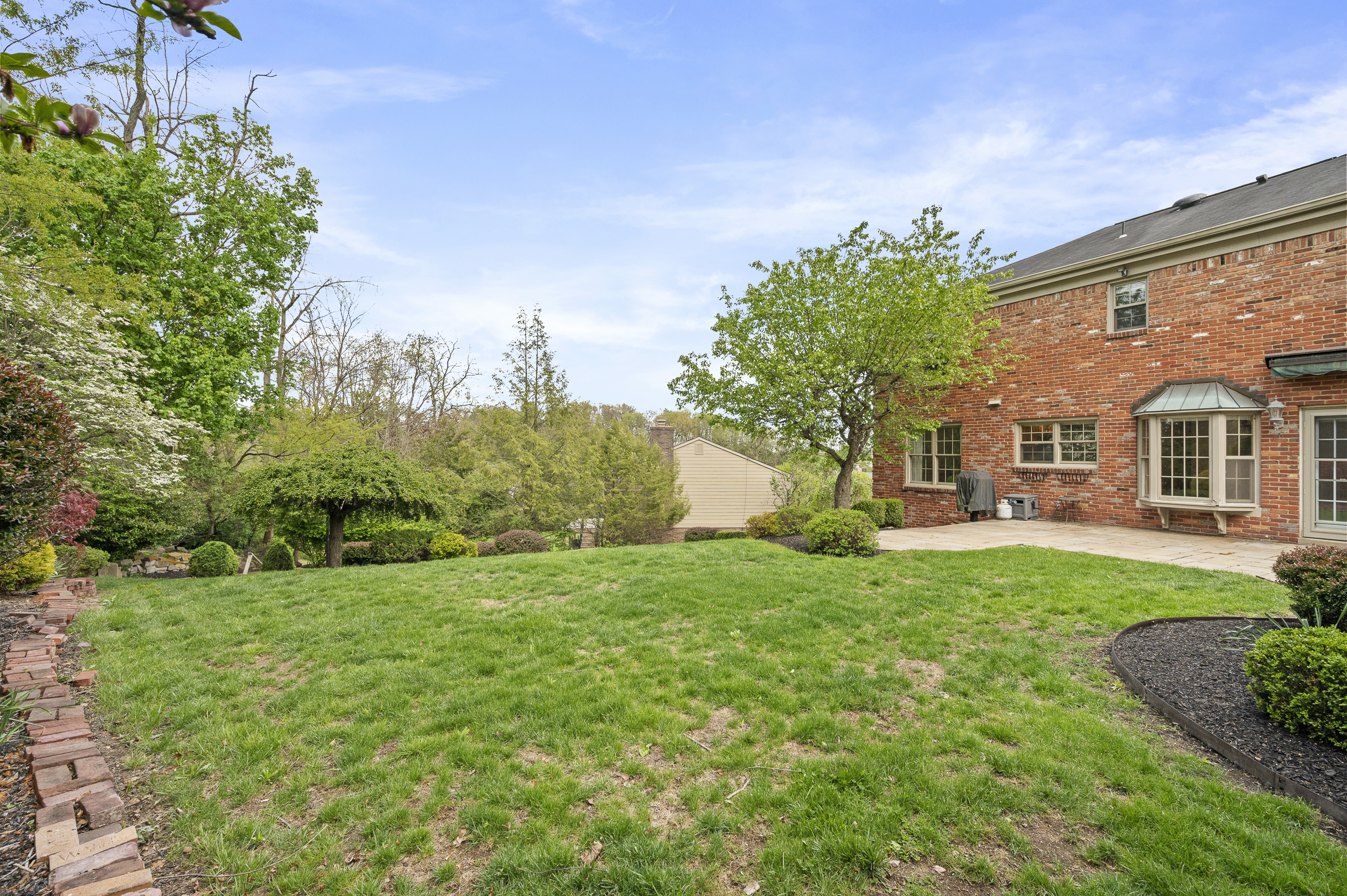  6663 Chapel Drive, Bethel Park, PA 15102 - 物件實景