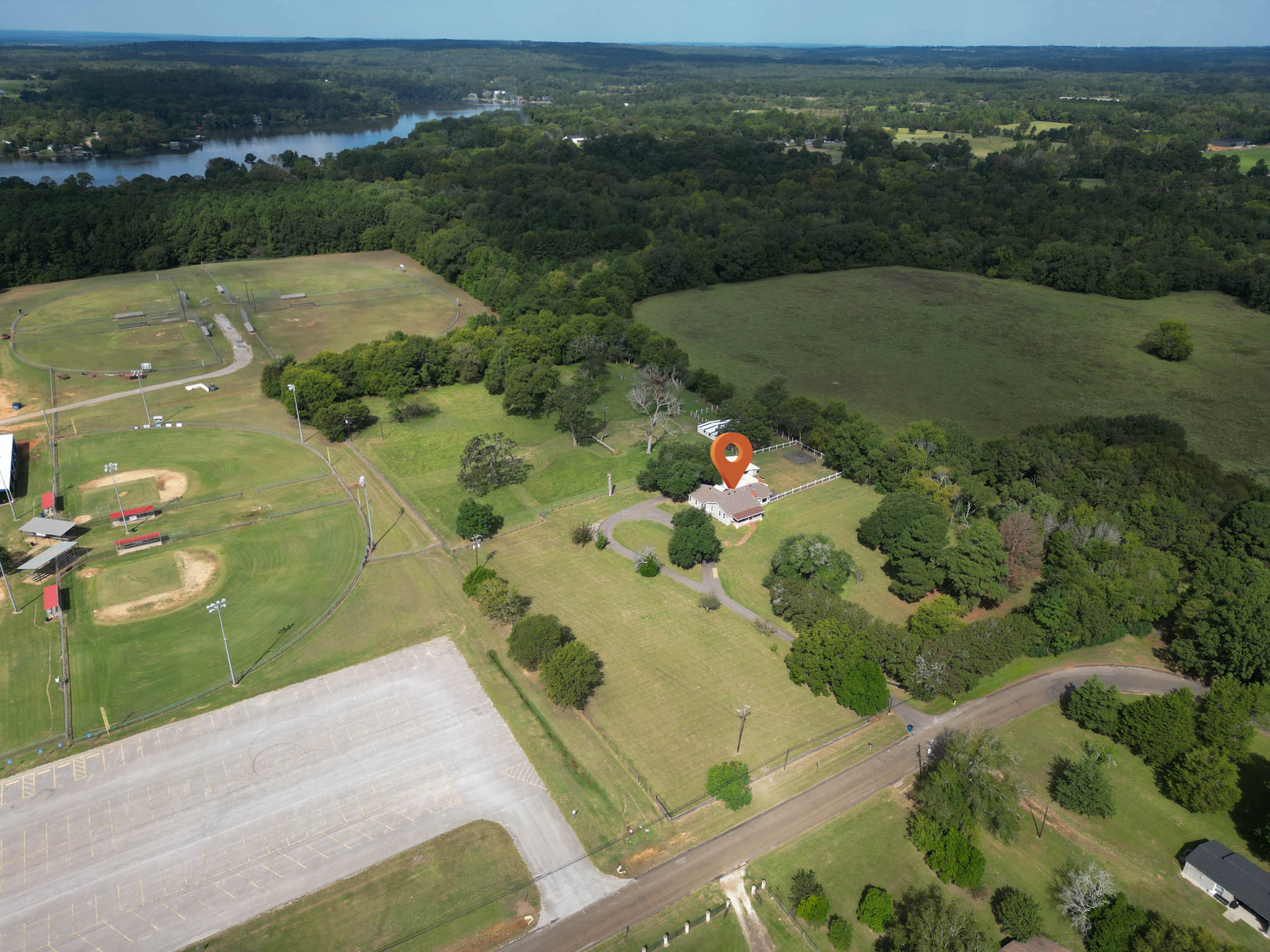 Jacksonville, Texas, 75766, United States, 4 Bedrooms Bedrooms, ,3 BathroomsBathrooms,Residential,For Sale,1975074