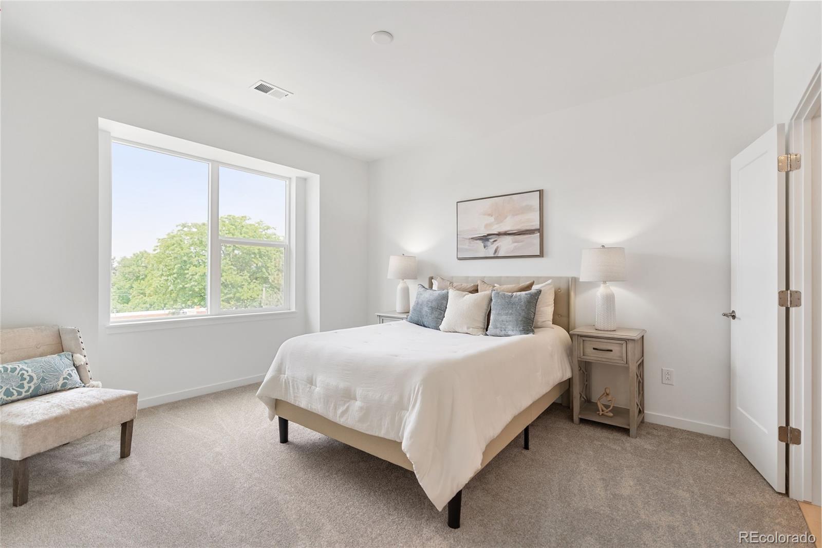 Denver, Colorado, 80231, United States, 3 Bedrooms Bedrooms, ,4 BathroomsBathrooms,Residential,For Sale,1877568