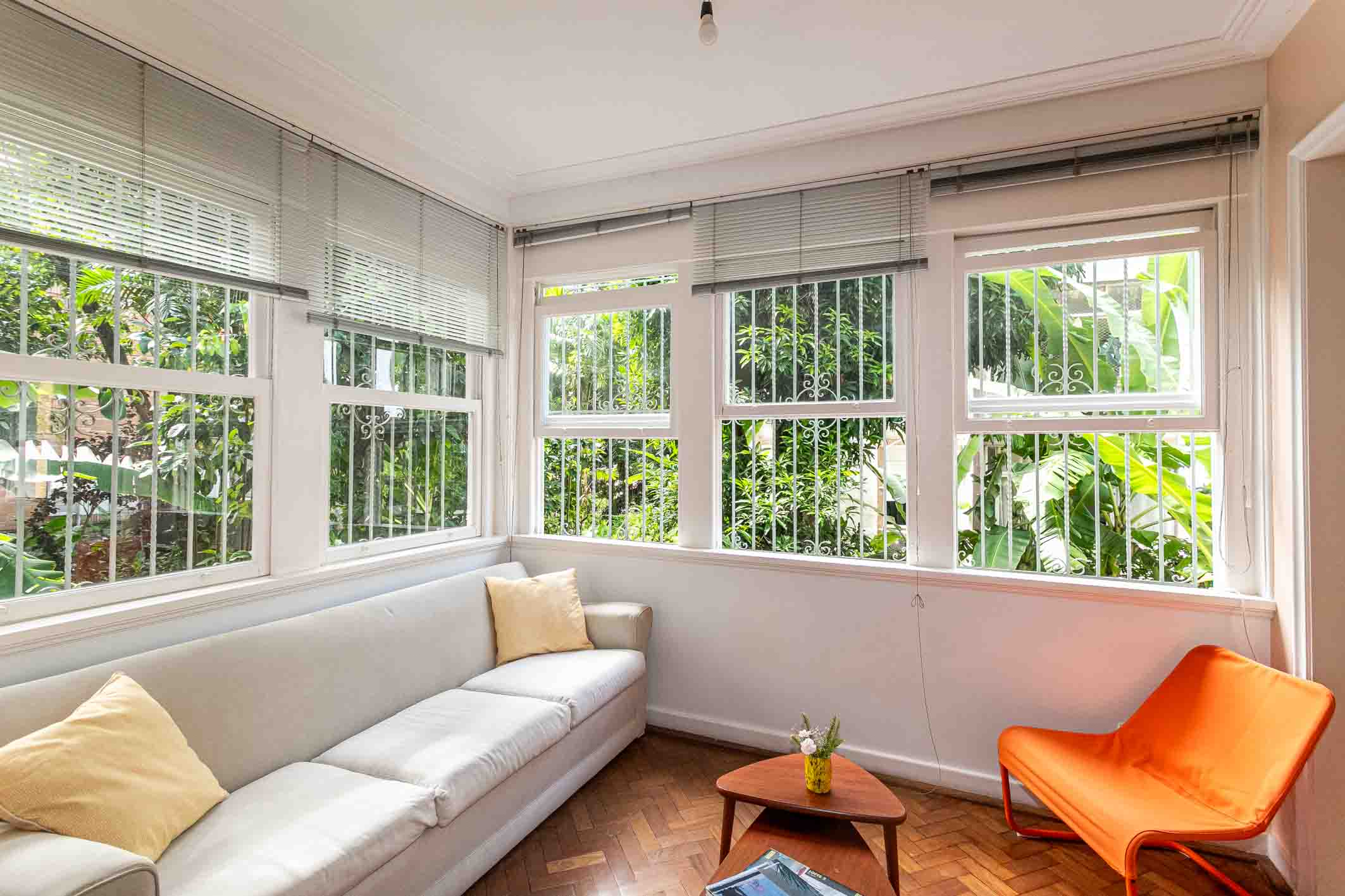  Spacious residence on a quiet street with landscaped garden - 物件實景