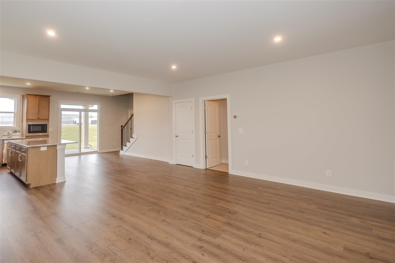 Bowling Green, Kentucky, 42104, United States, 4 Bedrooms Bedrooms, ,3 BathroomsBathrooms,Residential,For Sale,1913768