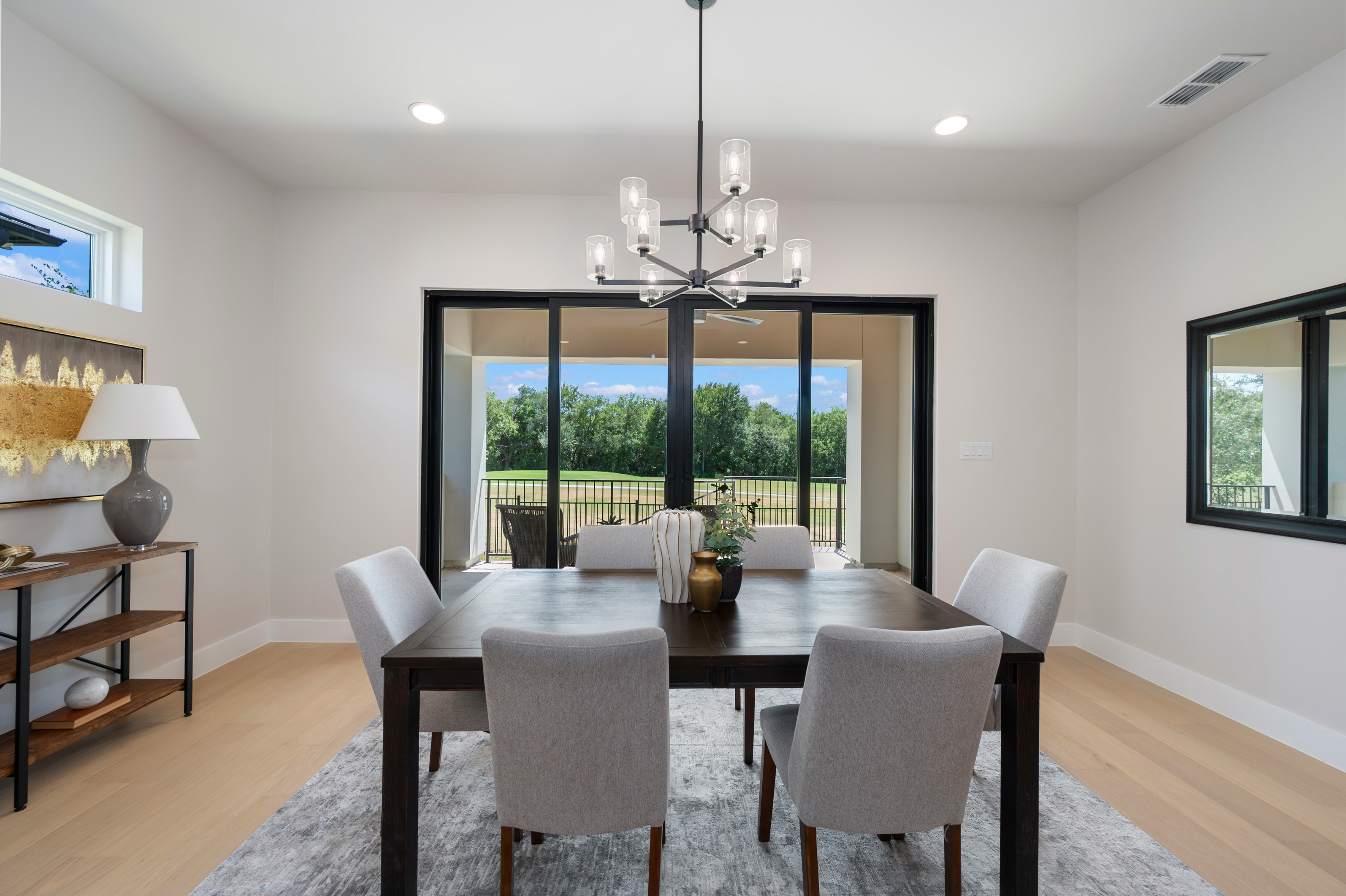  Elevated Fairway Living - 物件實景