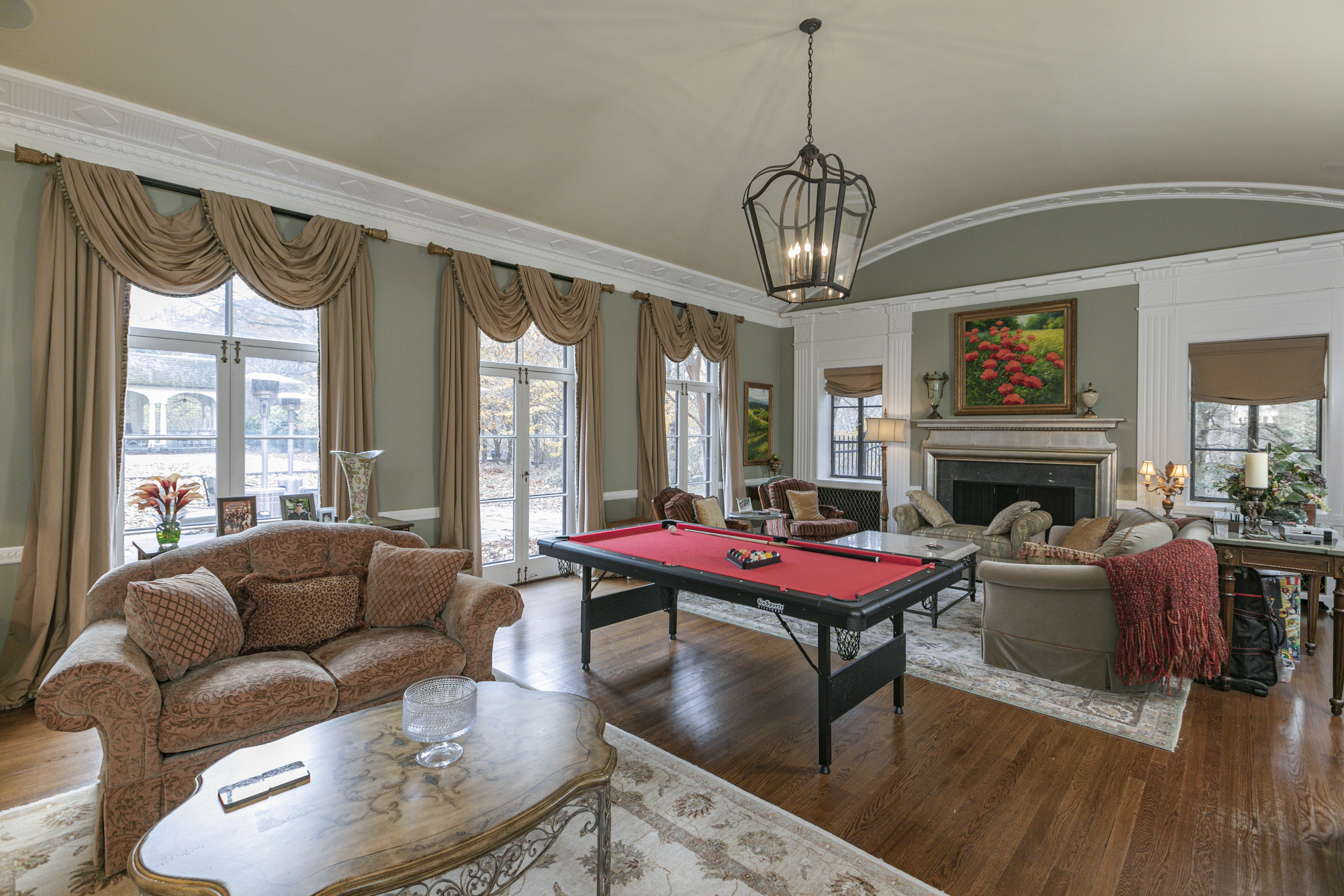  Iconic 1930s Princeton Estate with Pool, Home Theater, and Acreage - 物件實景