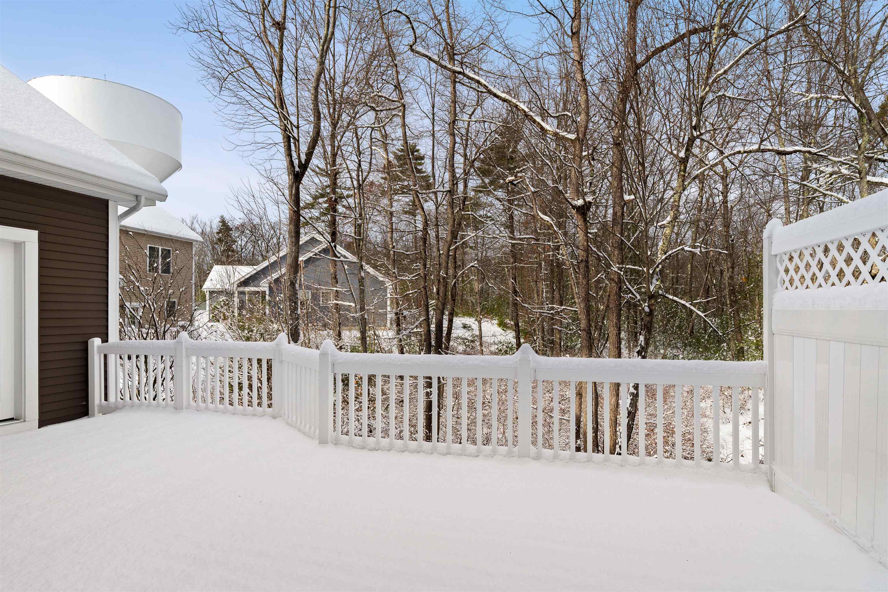 Manchester, New Hampshire, 03102, United States, 3 Bedrooms Bedrooms, ,3 BathroomsBathrooms,Residential,For Sale,2003193