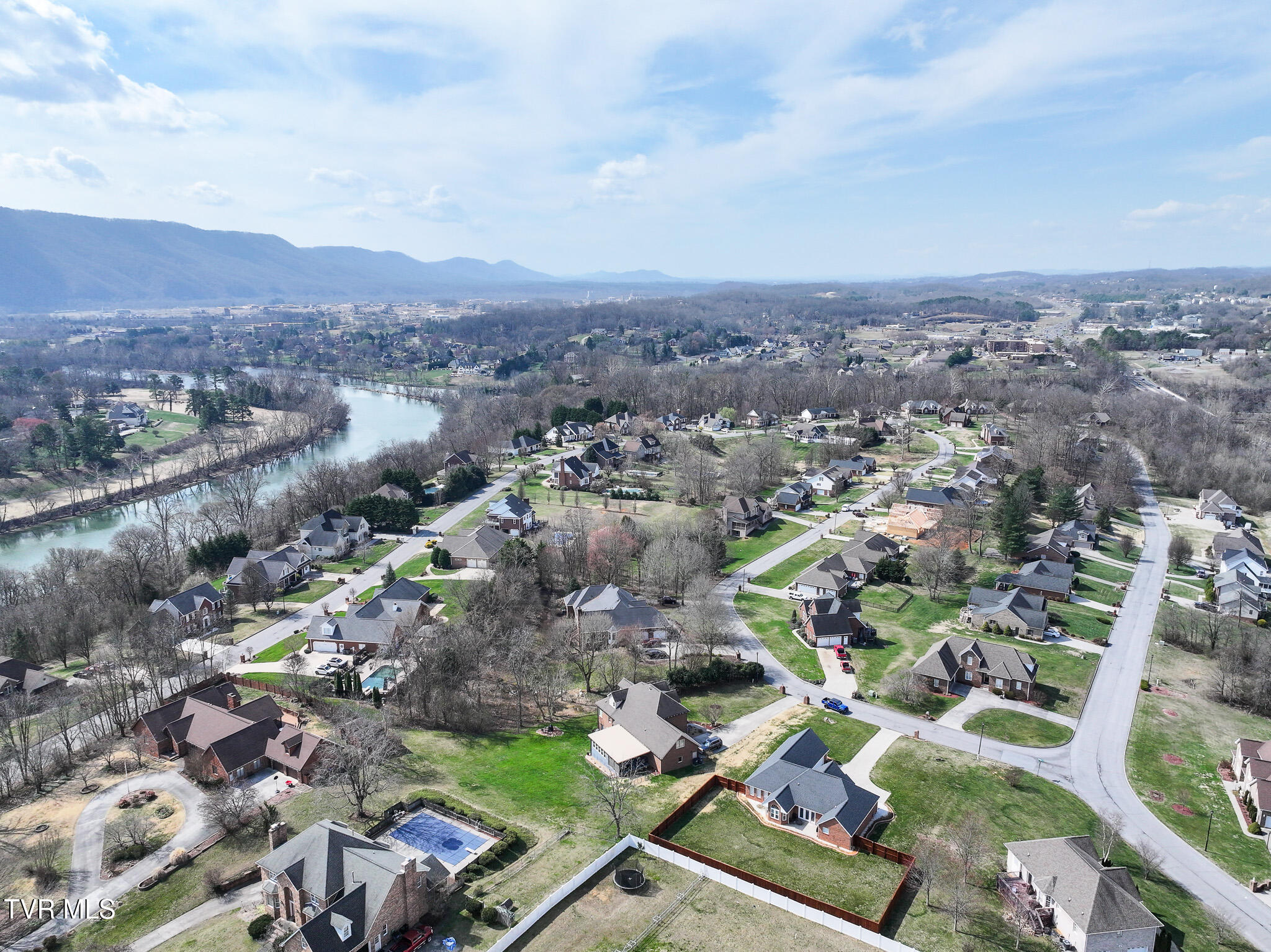 Kingsport, Tennessee, 37660, United States, 5 Bedrooms Bedrooms, ,4 BathroomsBathrooms,Residential,For Sale,2024666