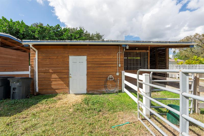 Parkland, Florida, 33067, United States, 5 Bedrooms Bedrooms, ,4 BathroomsBathrooms,Residential,For Sale,1990344